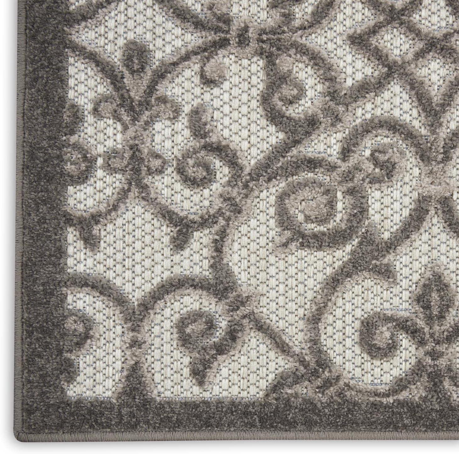 Lark Manor™ Isalia Floral Indoor / Outdoor Rug