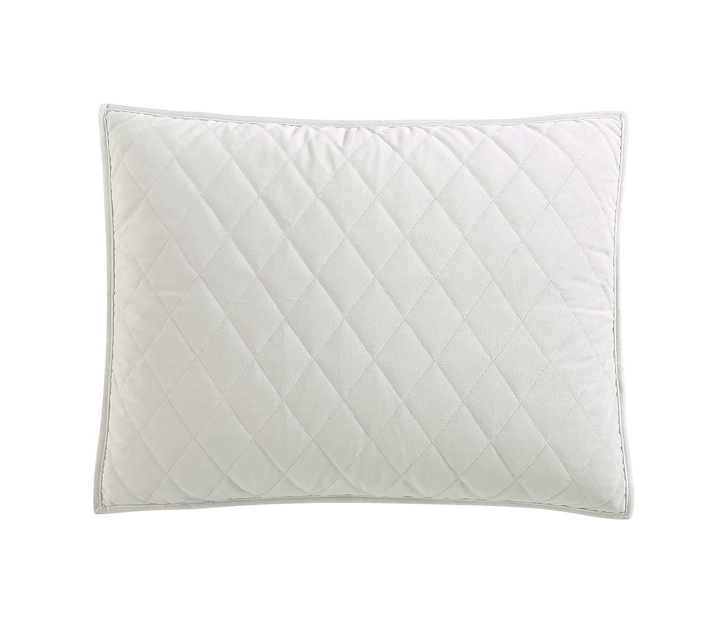 Vera Wang Vera Wang Diamond Velvet Quilt Set