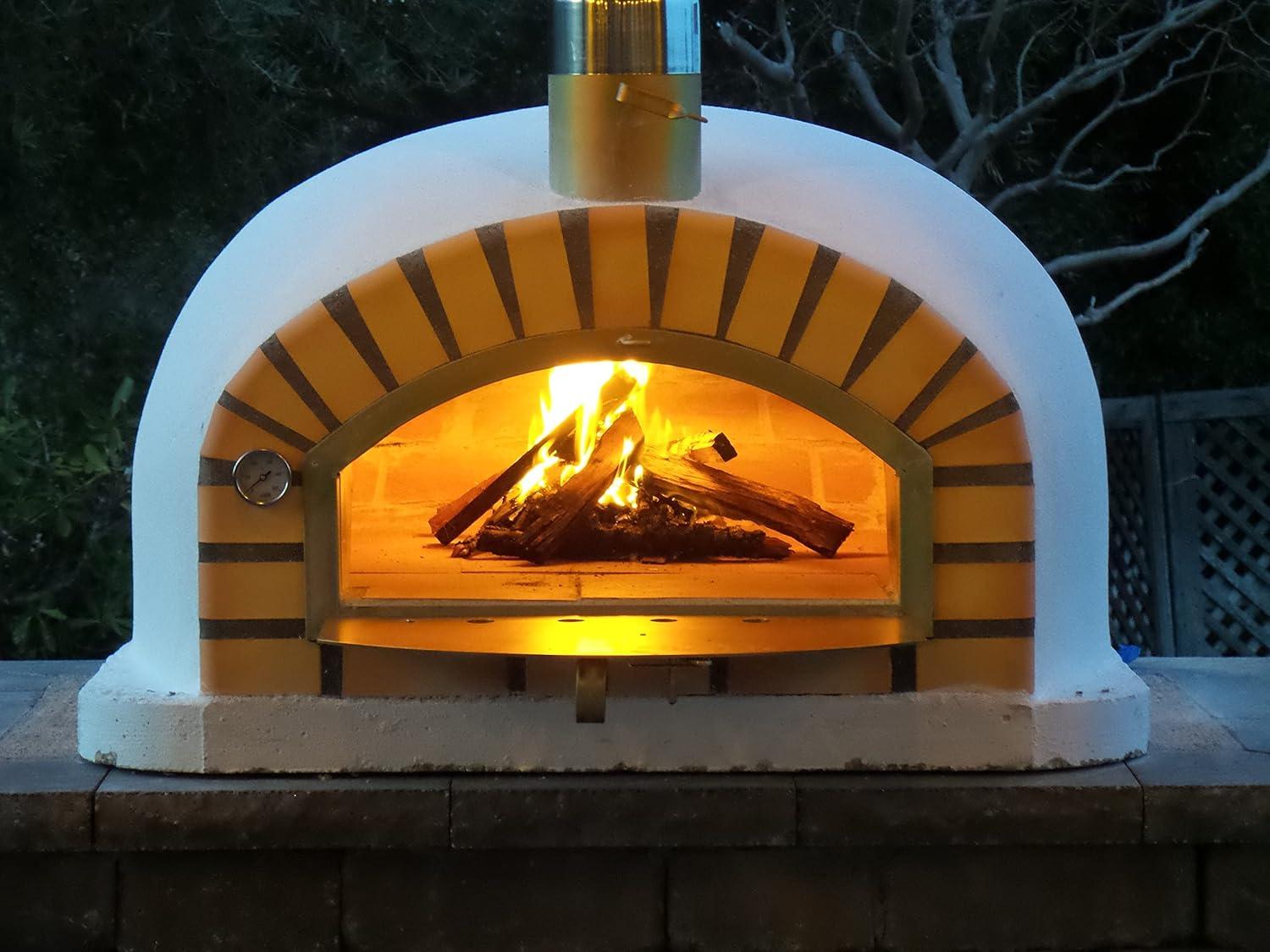 Traditional Brick Wood-Fired Outdoor Pizza Oven