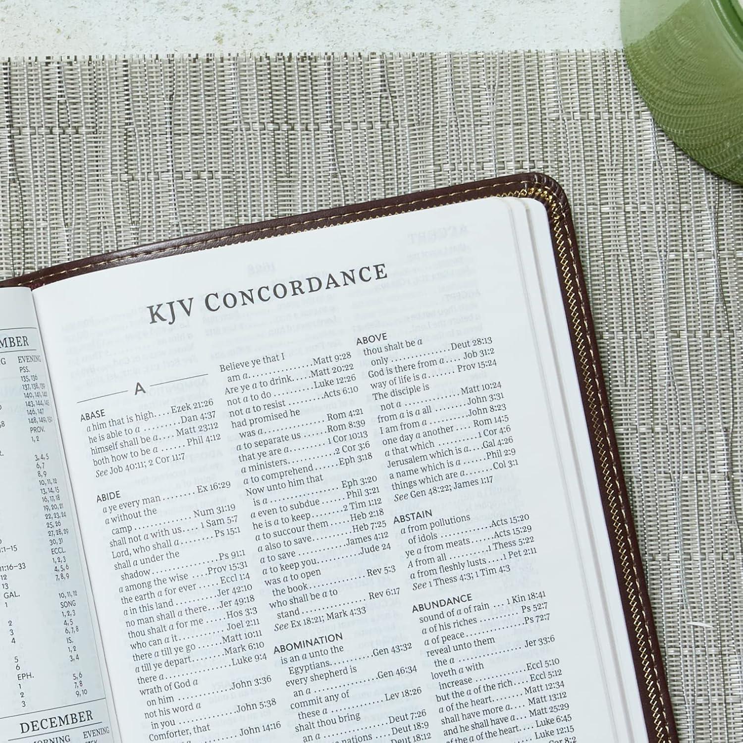 KJV, Reference Bible, Personal Size Giant Print, Leather-Look, Black, Red Letter Edition - Large Print by  Thomas Nelson (Paperback)