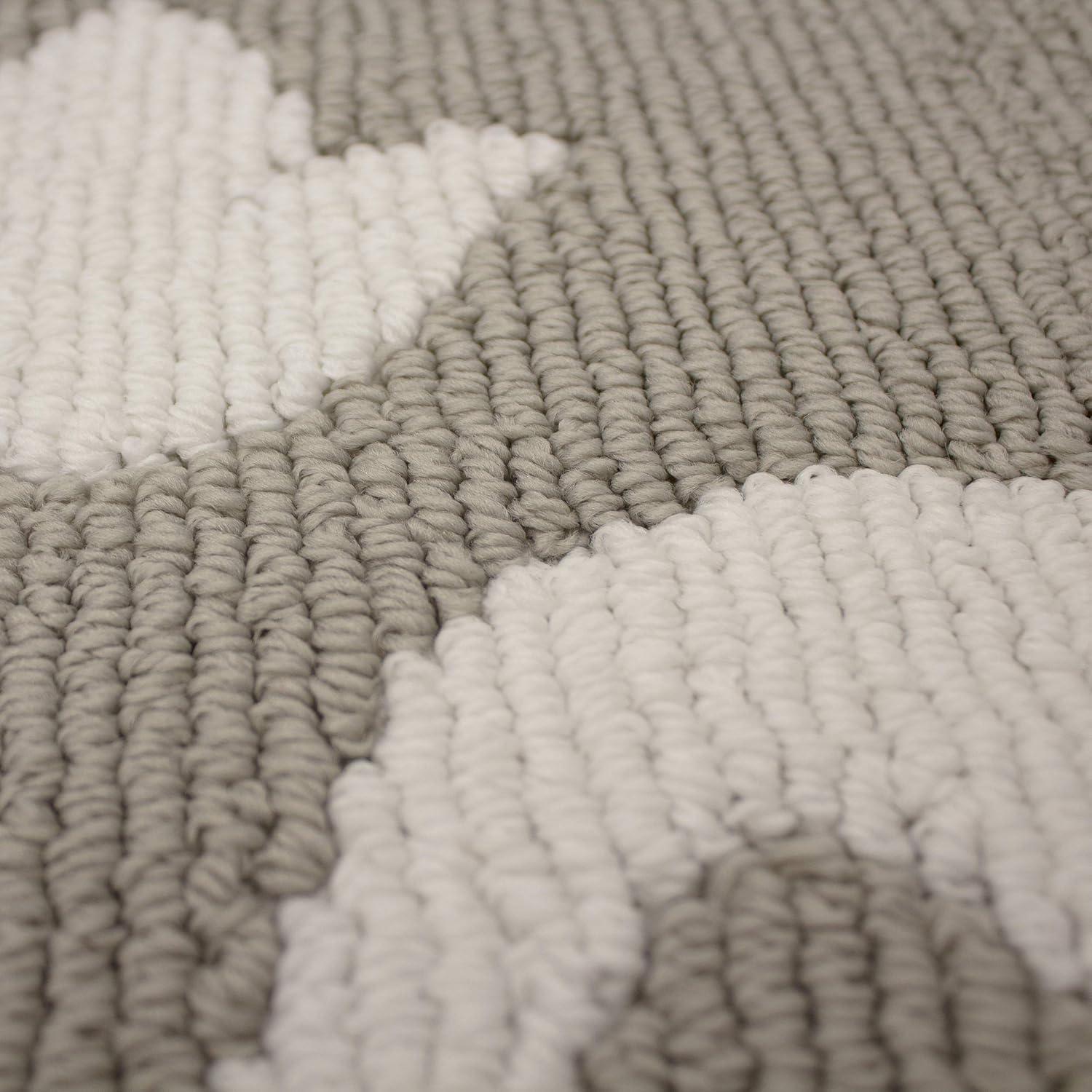 Laura Ashley Laura Ashley Mayhew Light Gray/White Area Rug