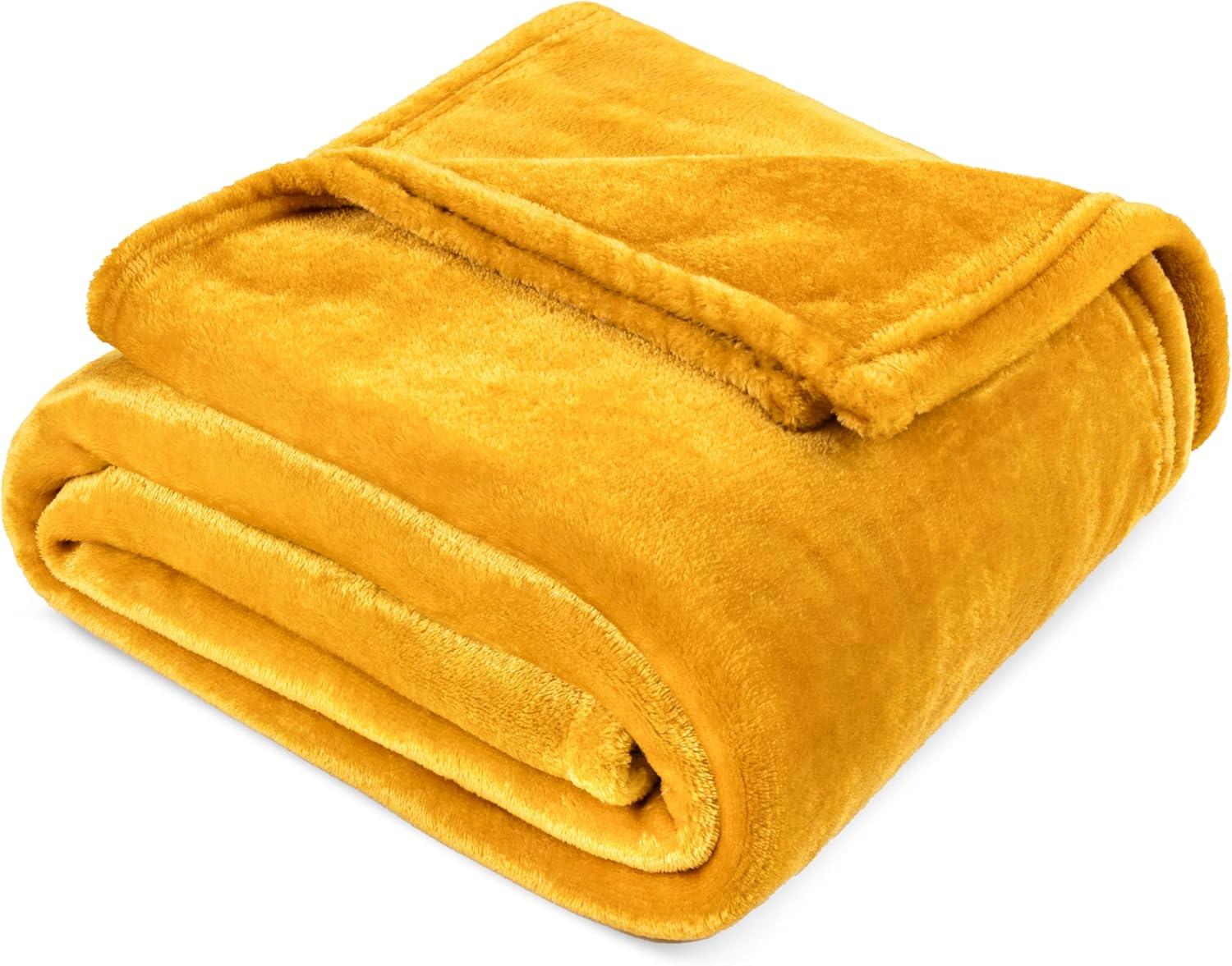 PAVILIA Luxury Fleece Blanket Throw for Bed, Soft Lightweight Plush Flannel Blanket for Sofa Couch