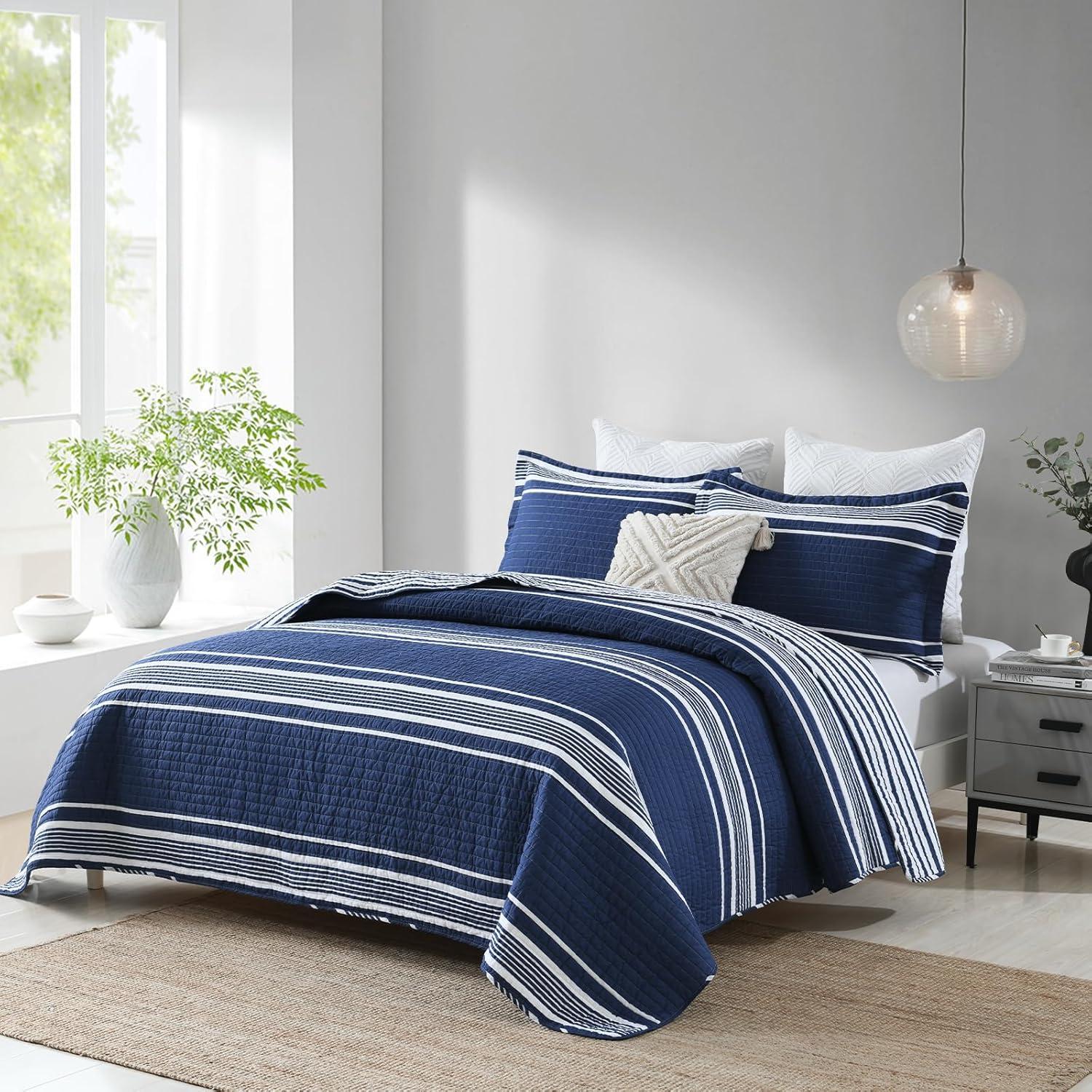 PANGUSHAN 100% Cotton Navy Blue Quilt Queen Size, Queen Quilt Bedding Set Quilted Bedspreads, Lightweight Reversible Striped Comforter for Queen Bed, All Season, Navy Blue, 3 Pieces