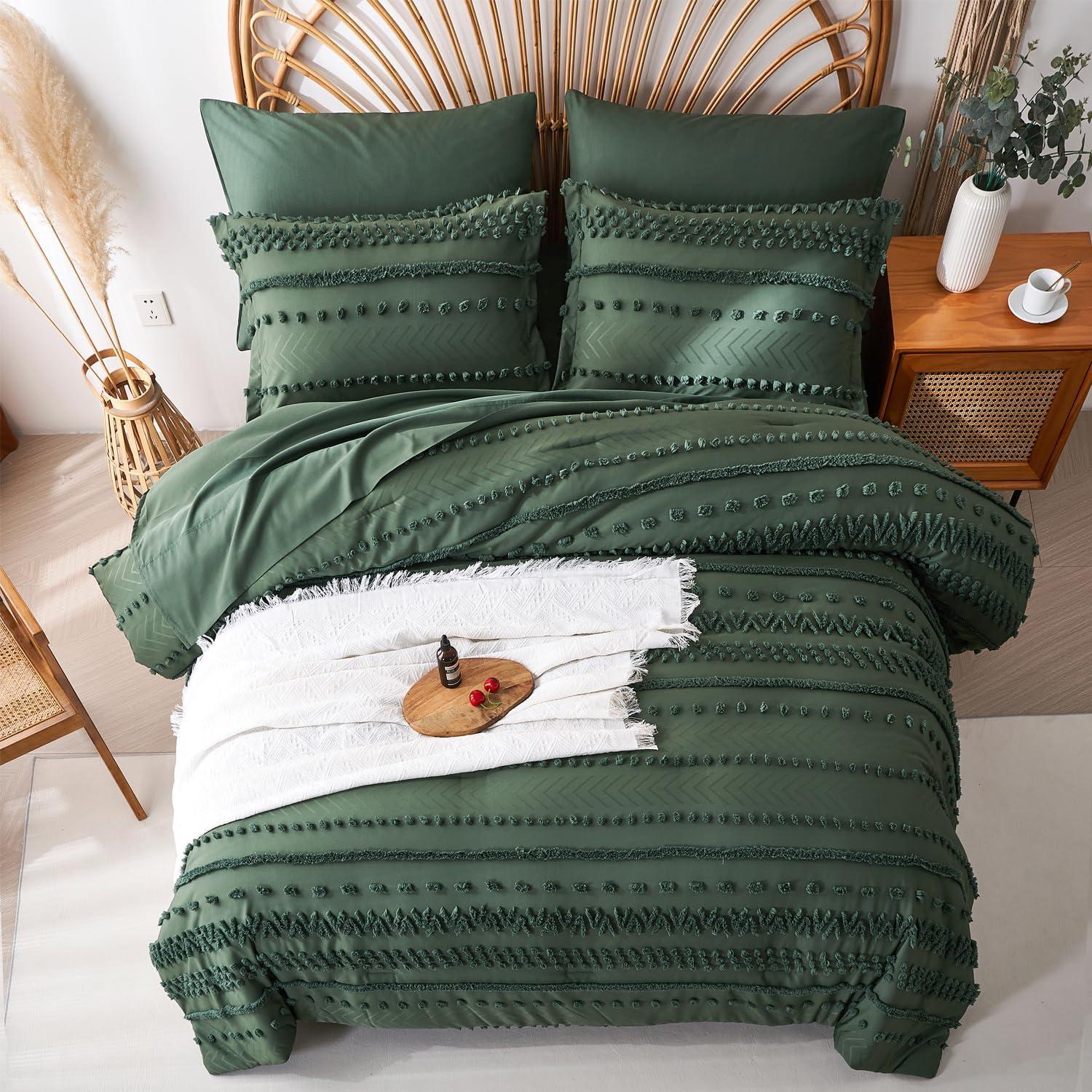 EVERGRACE King Size Comforter Set 7 Pieces Bed in a Bag for College Dorm, White Tufted Shabby Chic Boho Comforter and Sheet Set with Pom Pom Textured, Soft Fluffy Farmhouse Complete Bedding Set