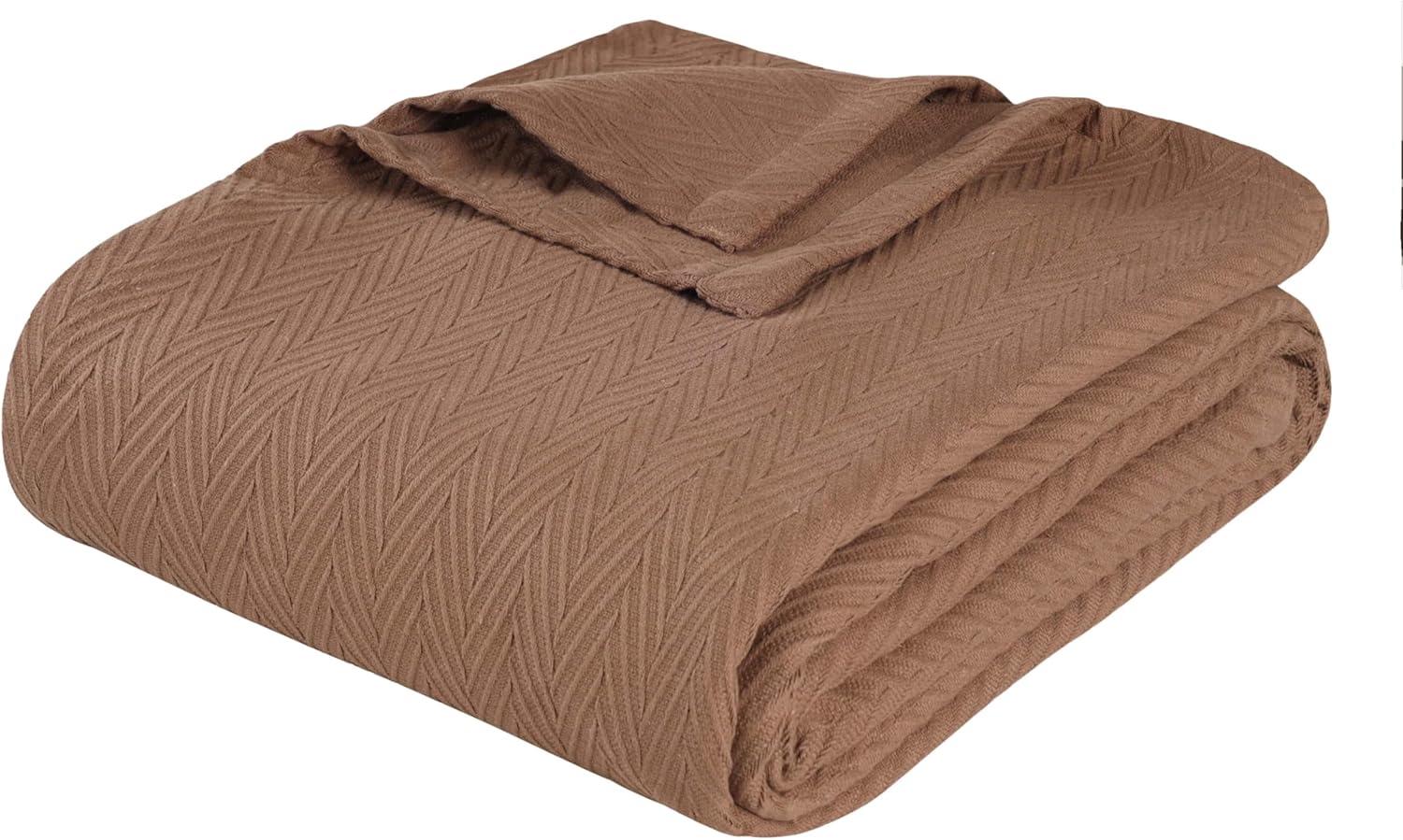 Chevron Charm Full/Queen Lightweight Cotton Blanket in Taupe