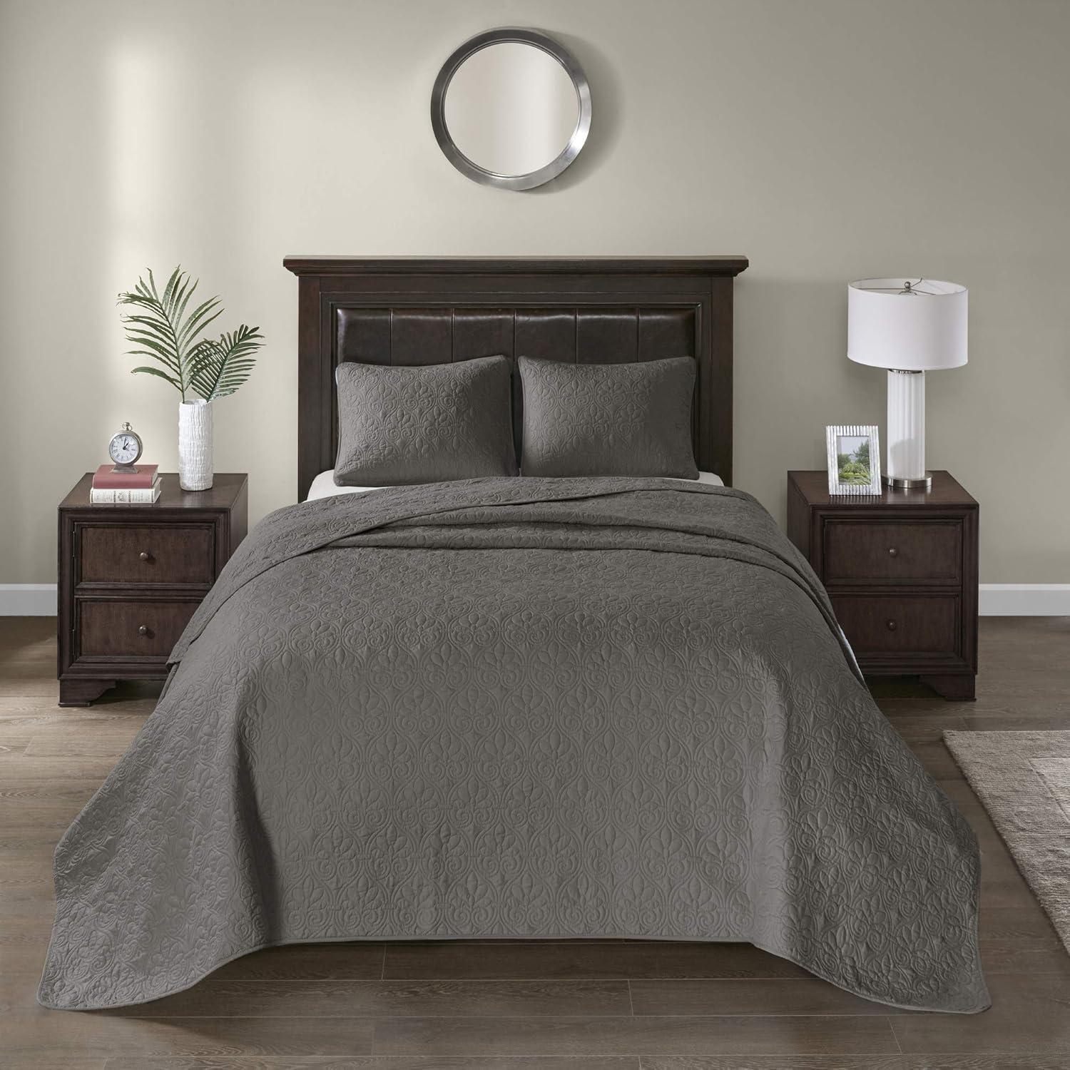 Cottage Charm Dark Grey Reversible Queen Bedspread Set with Classic Stitch