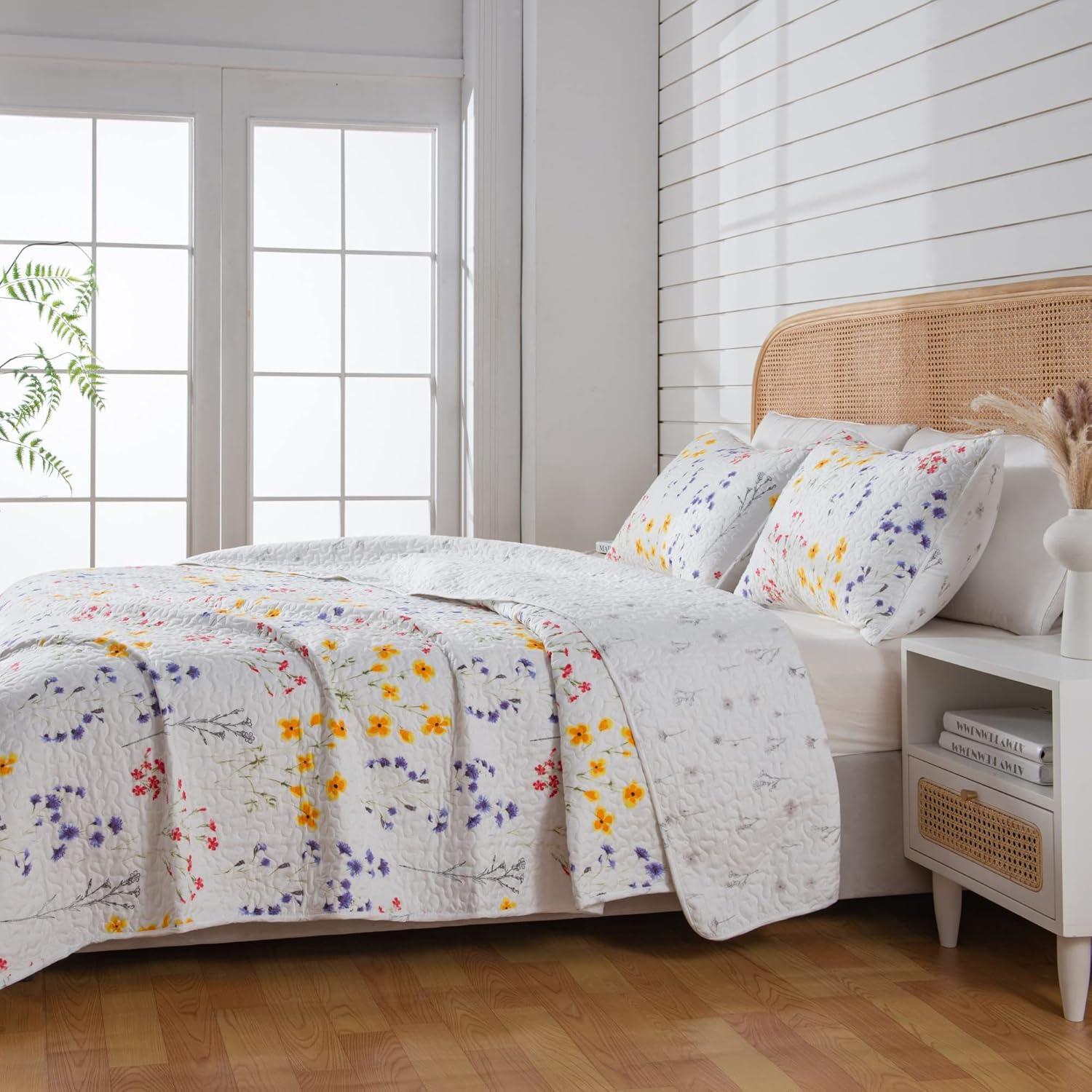 Quilted Floral Quilt Set