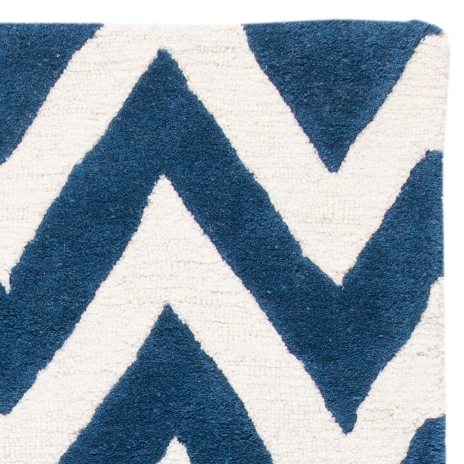 SAFAVIEH Cambridge Kaitlyn Zig Zag Stripes Wool Area Rug, Navy/Ivory, 2' x 3'