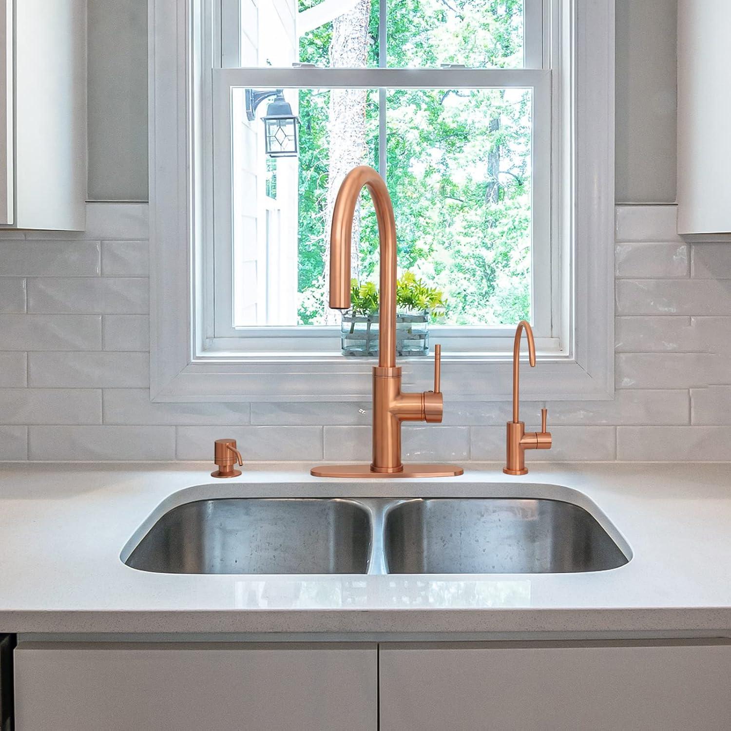 Single-Handle Pull Down Sprayer Kitchen Faucet with Deckplate in Copper