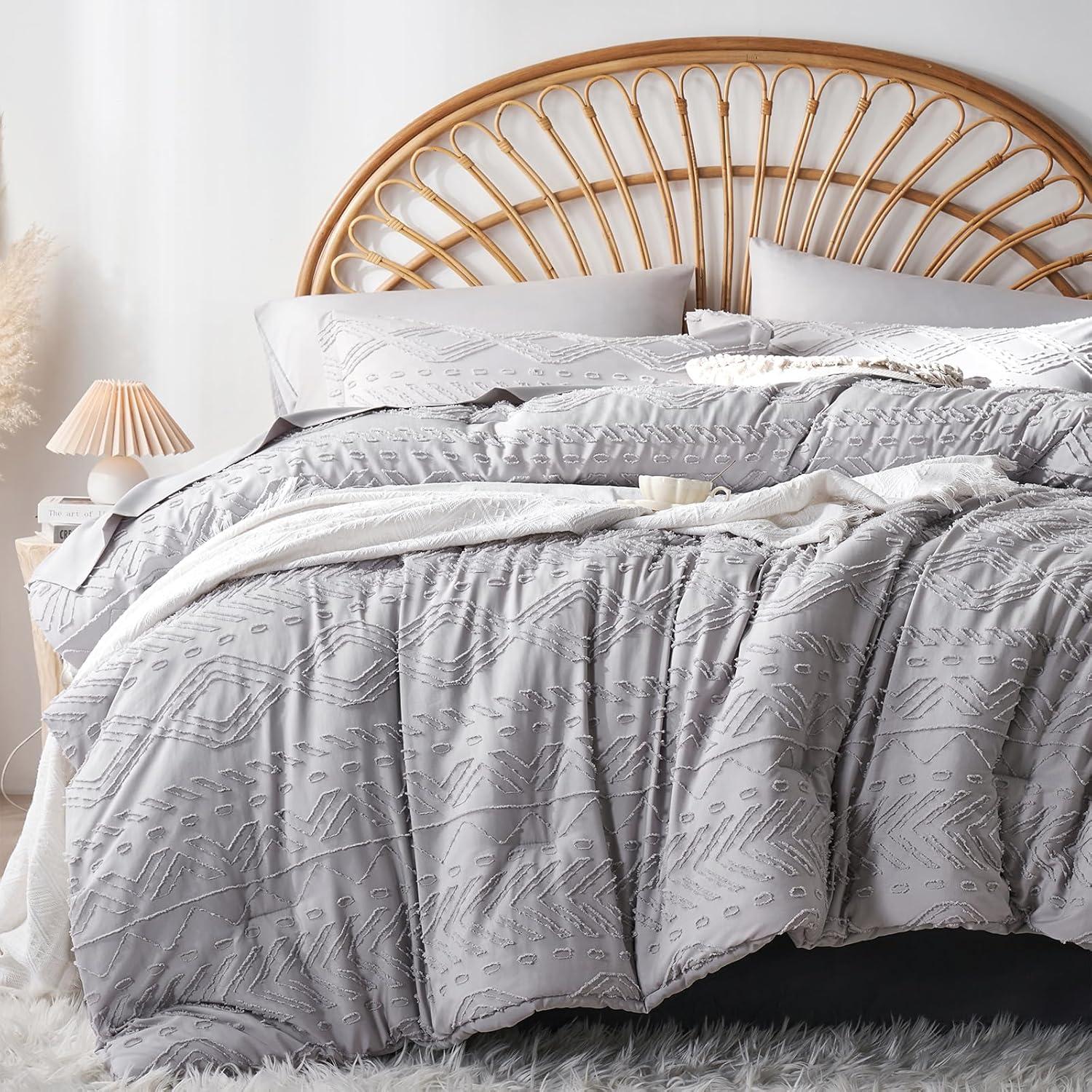 akkialla King Size Comforter Set 7 Pieces,Pink Boho Tufted Bedding Comforter Sets in King Size for All Seasons,Bed in a Bag with Comforter,Flat Sheet,Fitted Sheet,Pillowcases and Shams(Pink,King)