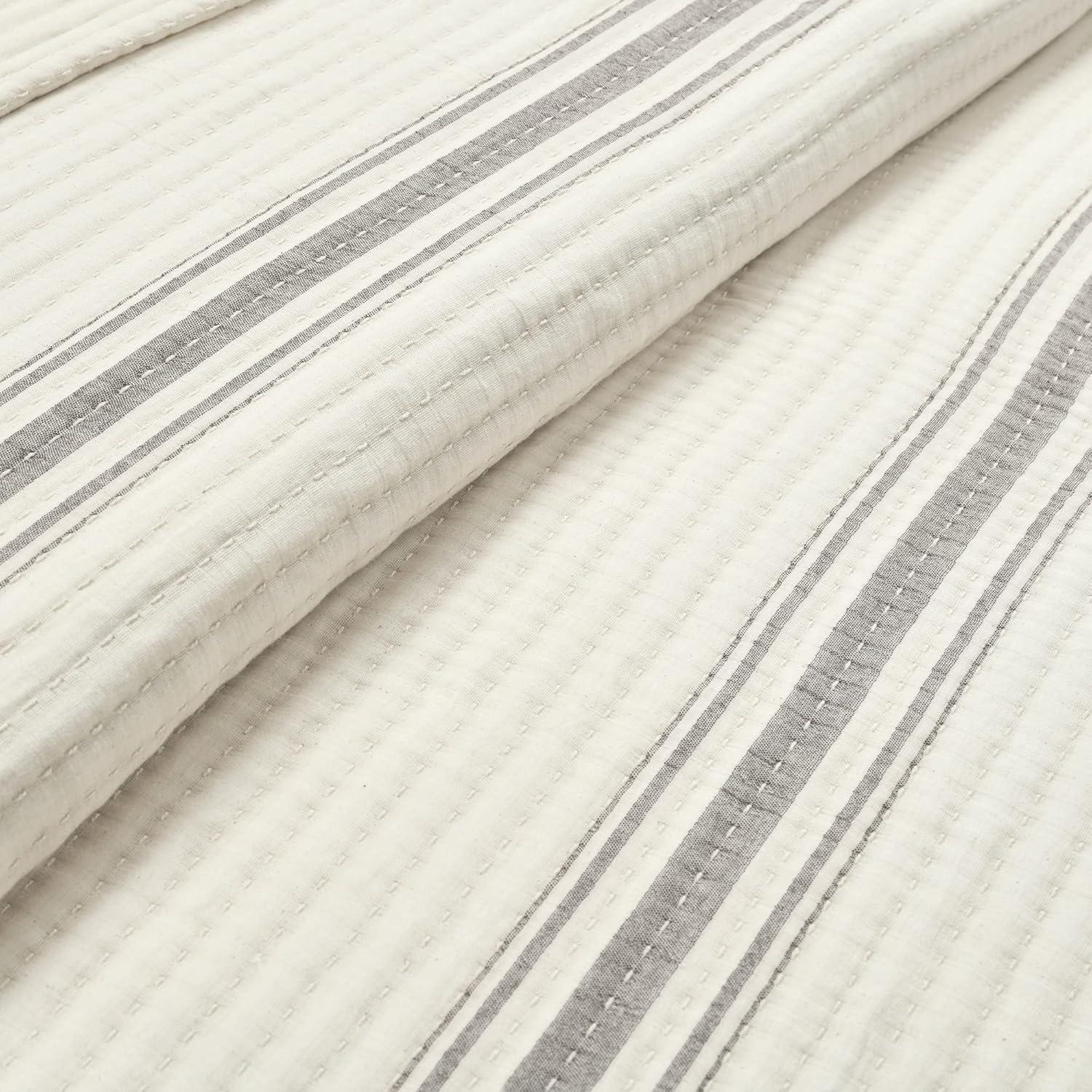 Full/Queen Farmhouse Stripe Kantha Pick Sti Thread Counth Yarn Dyed Woven Single Quilt/Coverlet Gray - Lush Décor