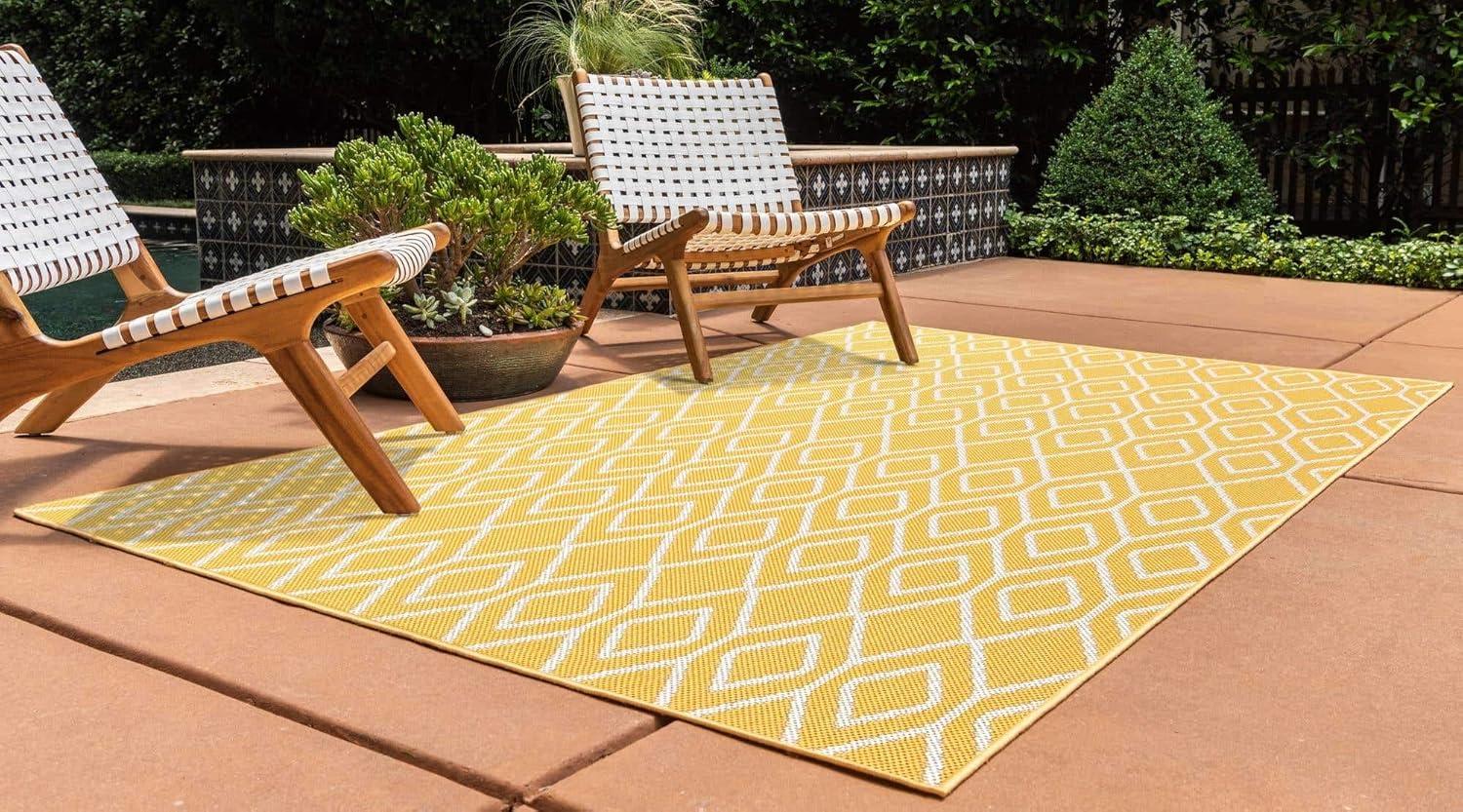 Jill Zarin Outdoor Turks and Caicos Trellis Woven Area Rug