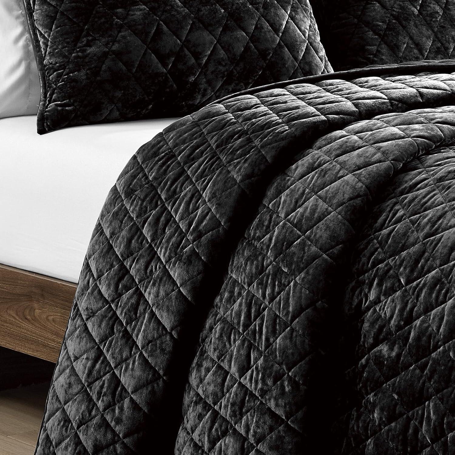 Royal Velvet Diamond Velvet Quilt Set