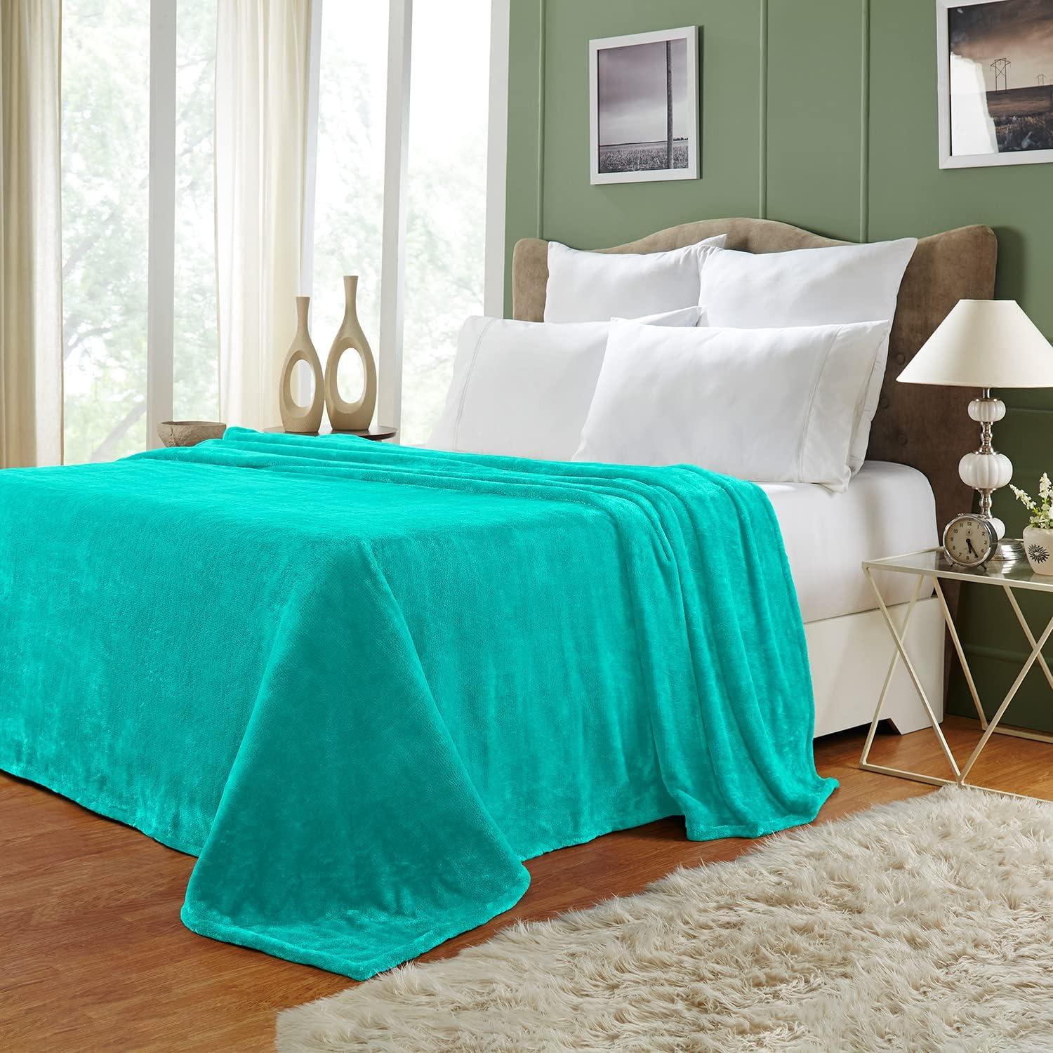 Superior Superior Solid Polyester Reversible All-Season Fleece Throws Blanket