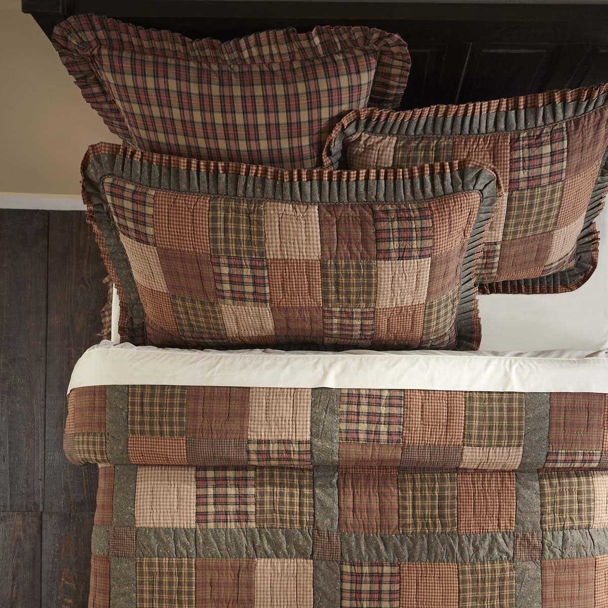 VHC Brands Crosswoods Farmhouse / Country Cotton Patchwork Quilt