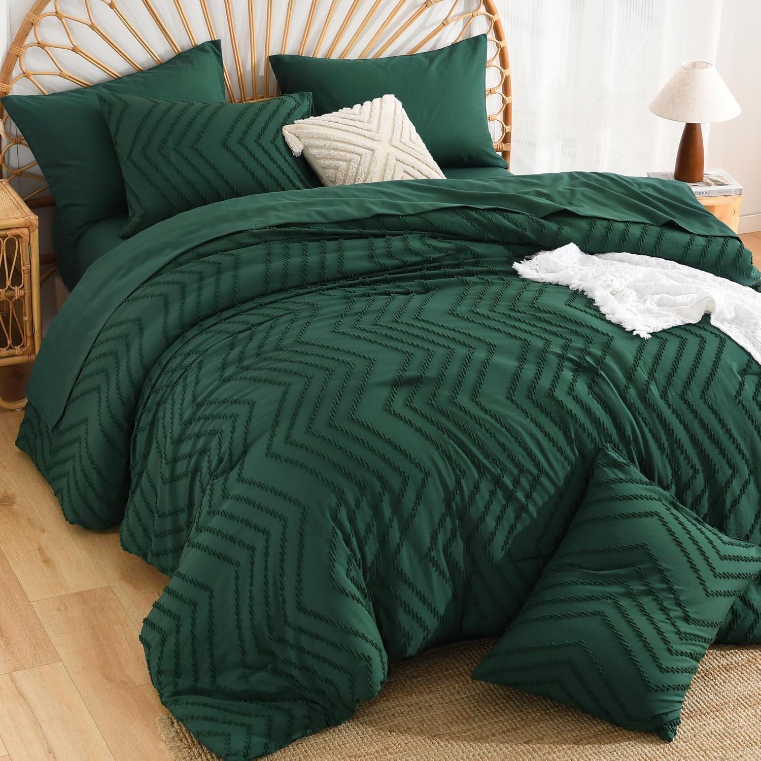 Andency Emerald Dark Green Comforter Set Full, Bed in a Bag 7 Pieces Boho Tufted Bedding Set, All Season Bed Sets with 1 Comforter, 2 Pillow Shams, 2 Pillowcases, 1 Flat Sheet, 1 Fitted Sheet