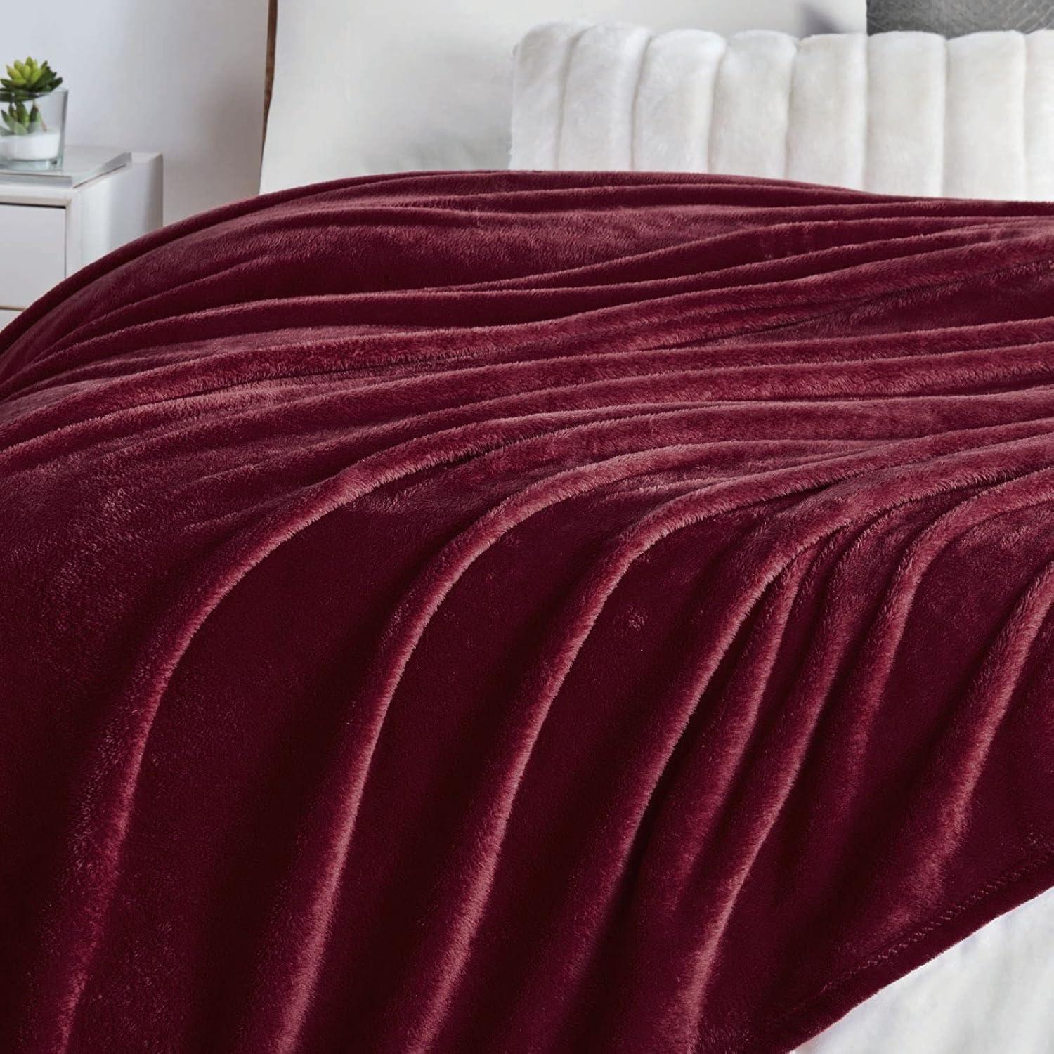 Walensee Ultra Soft Microplush Fleece Queen Blanket, 90" x 90", Burgundy, Machine Washable