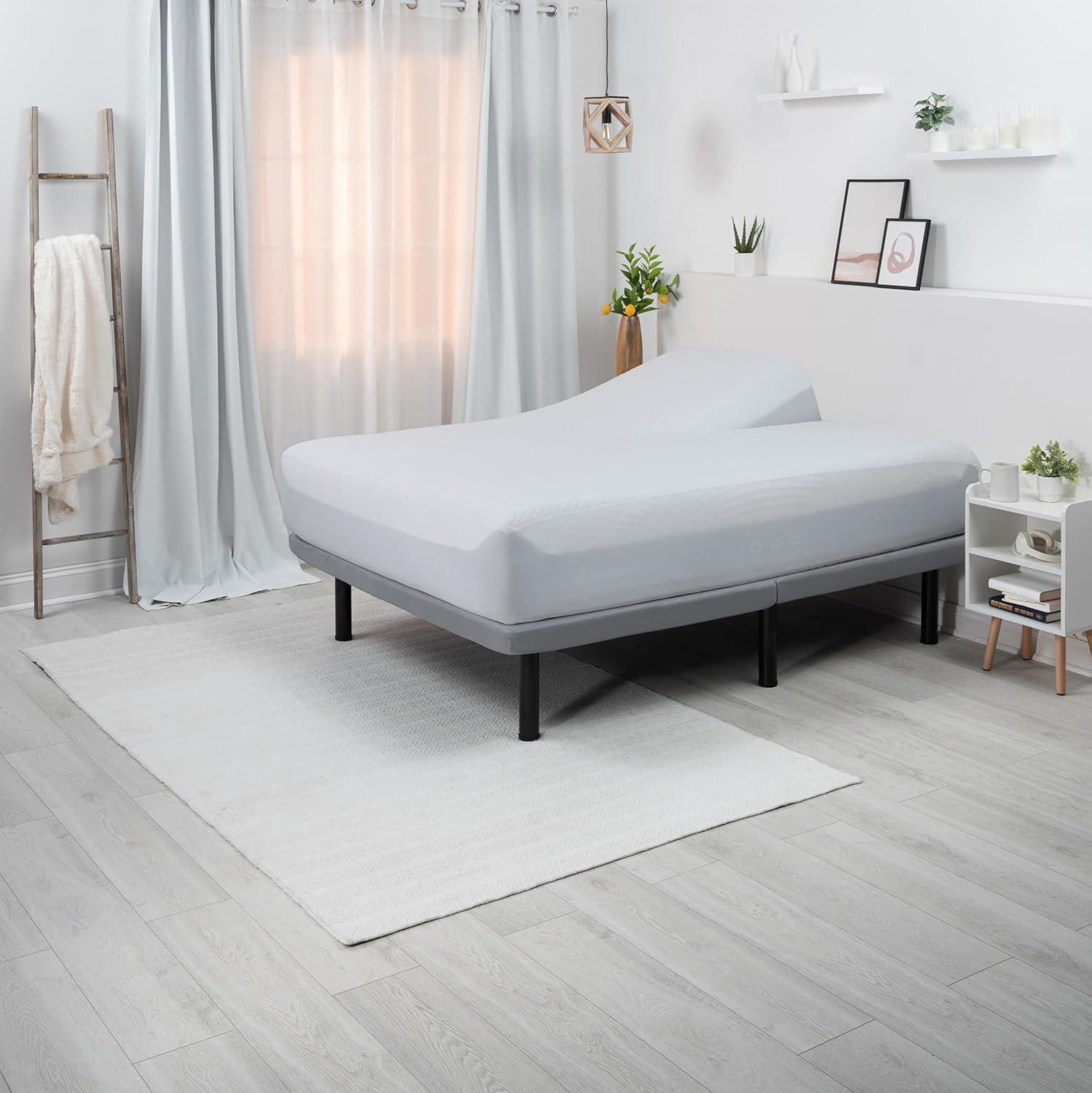 King Size White Polyester Waterproof Mattress Protector