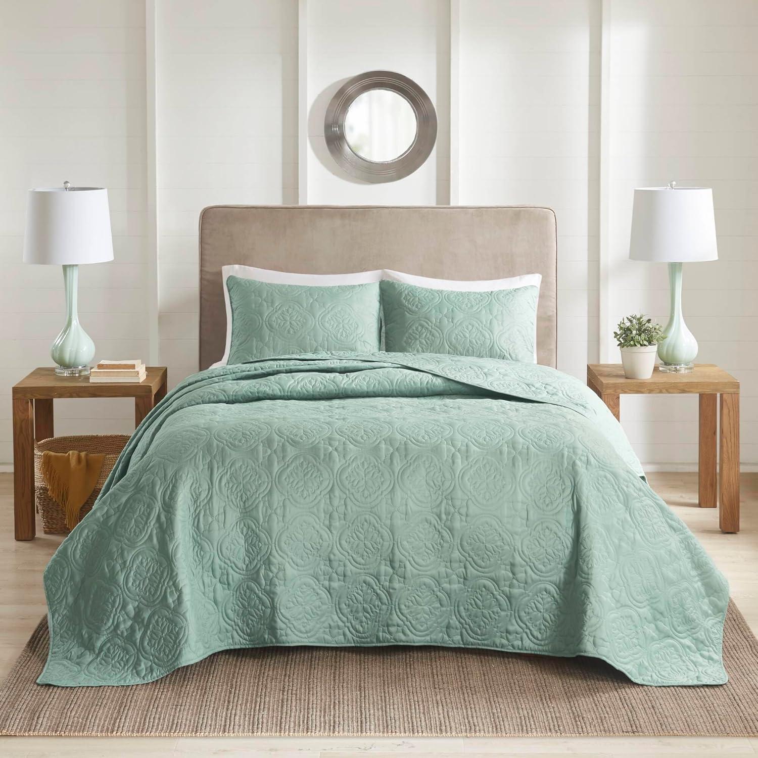 Seafoam Microfiber Reversible Full Bedspread Set