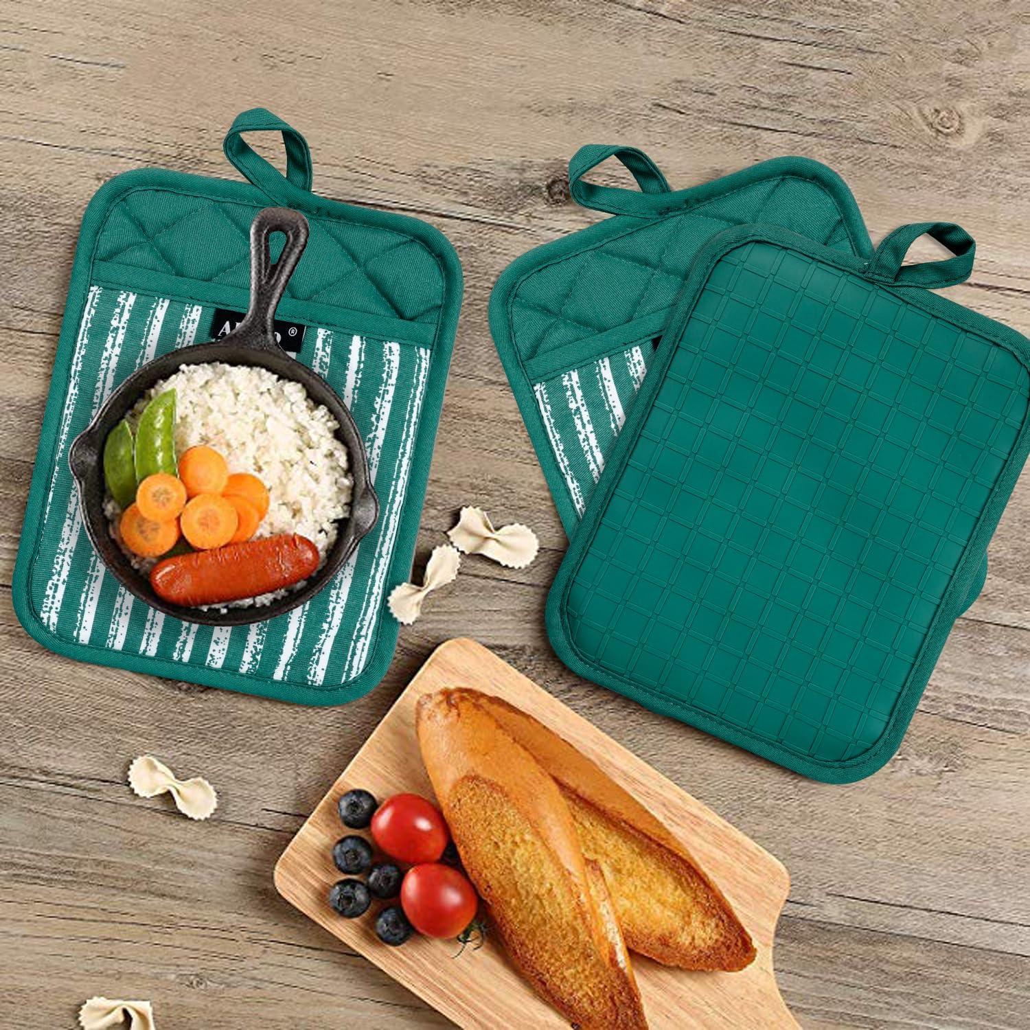 Green Silicone Heat Resistant Pot Holders with Pockets, Set of 3