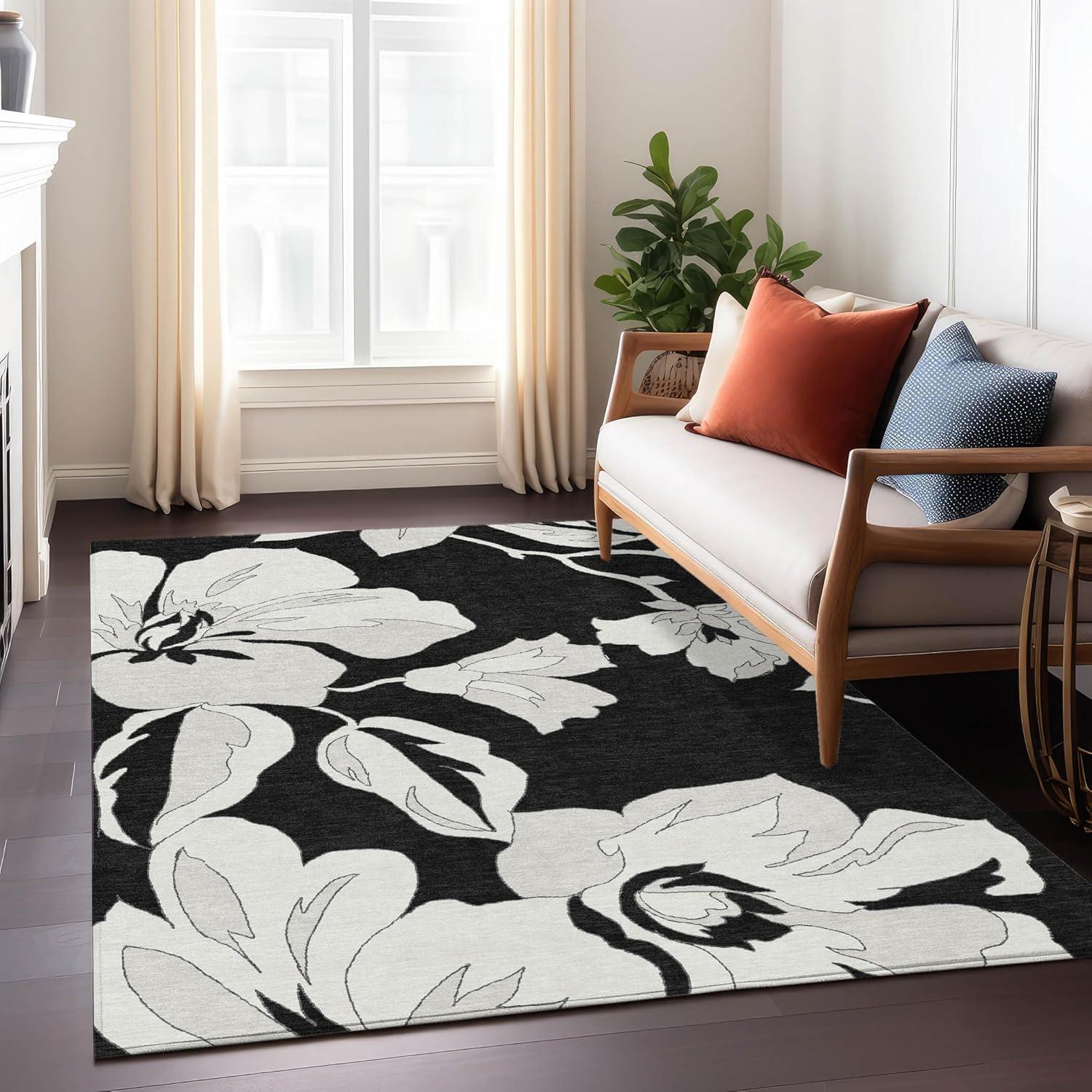 Chantille Black and White Floral Indoor/Outdoor Rug