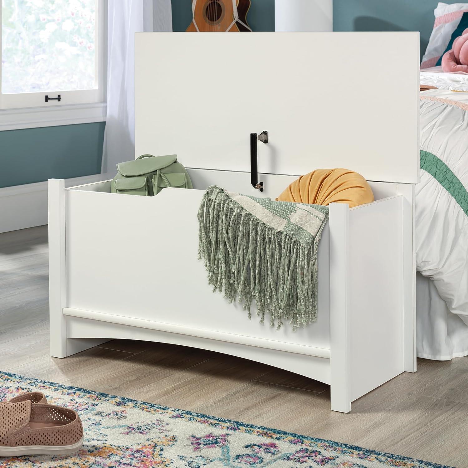Crafters and Weavers Shoal Creek Storage Chest