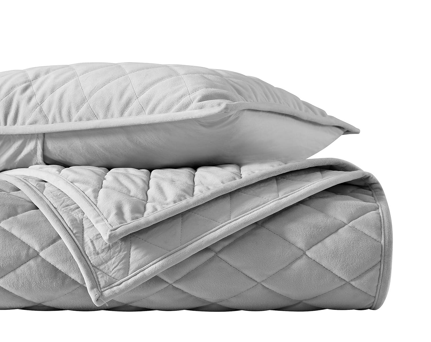 Vera Wang Waffle Stripe Vera Wang Diamond Velvet Quilt Set