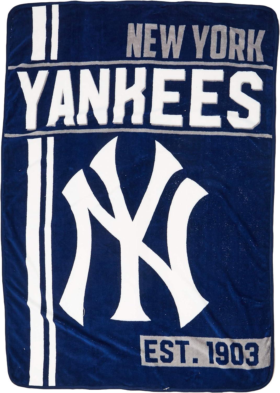 Yankees 46"x60" Super Plush Micro Raschel Throw Blanket
