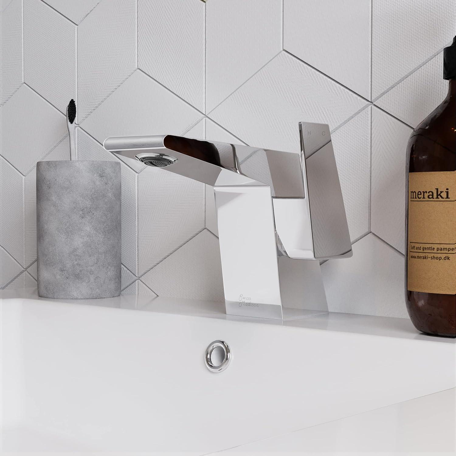 Carre Single Hole, Single-Handle, Bathroom Faucet
