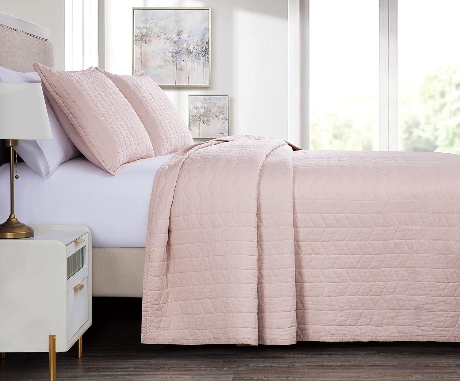 Chezmoi Collection Madrid Herringbone Geometric Solid Cotton Lightweight Quilt, 3-Piece Quilt Set, King, Blush