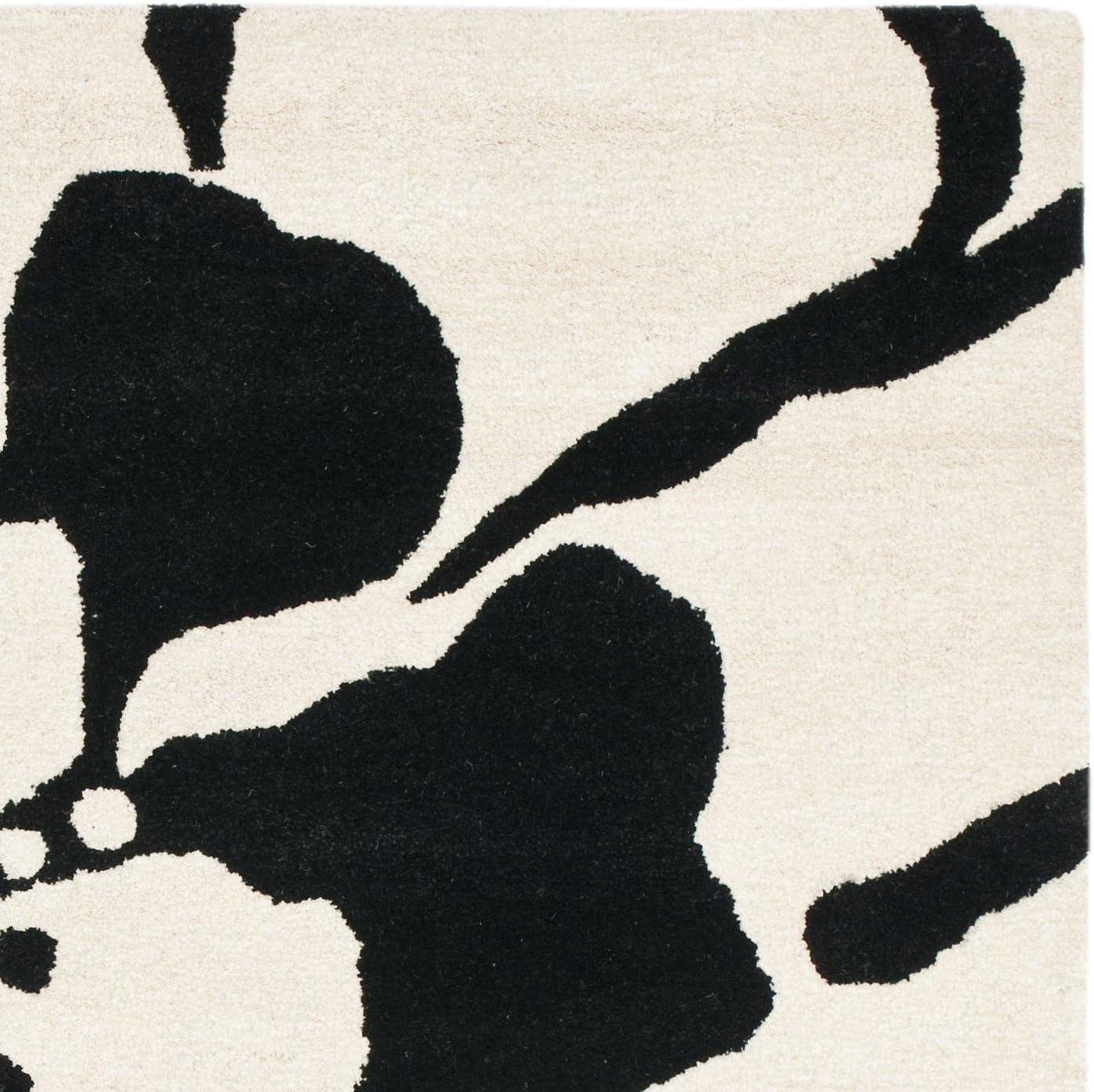 SAFAVIEH Soho Kelly Floral Wool Area Rug, Black/White, 6' x 6' Square