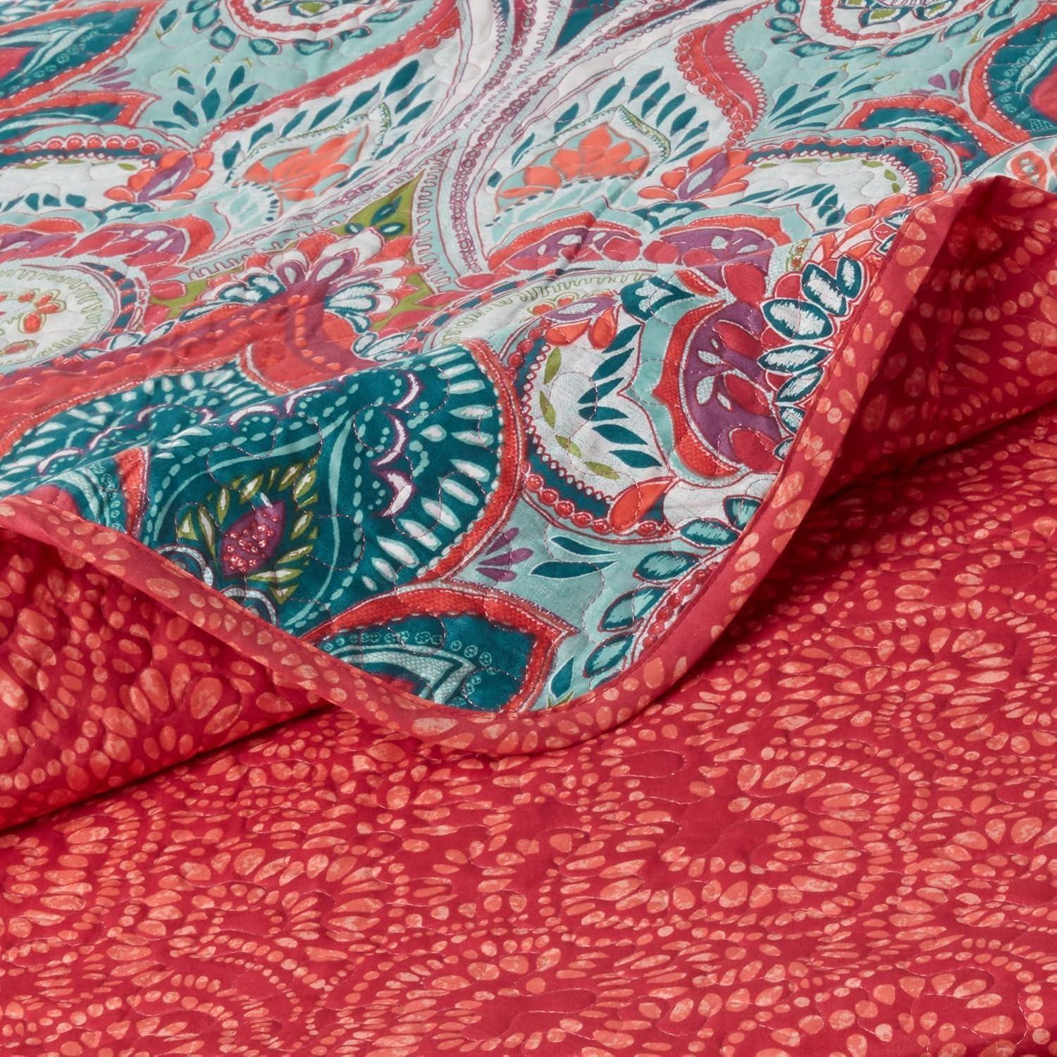 VCNY Casablanca Bohemian Microfiber / Polyester Standard Damask Quilt Set