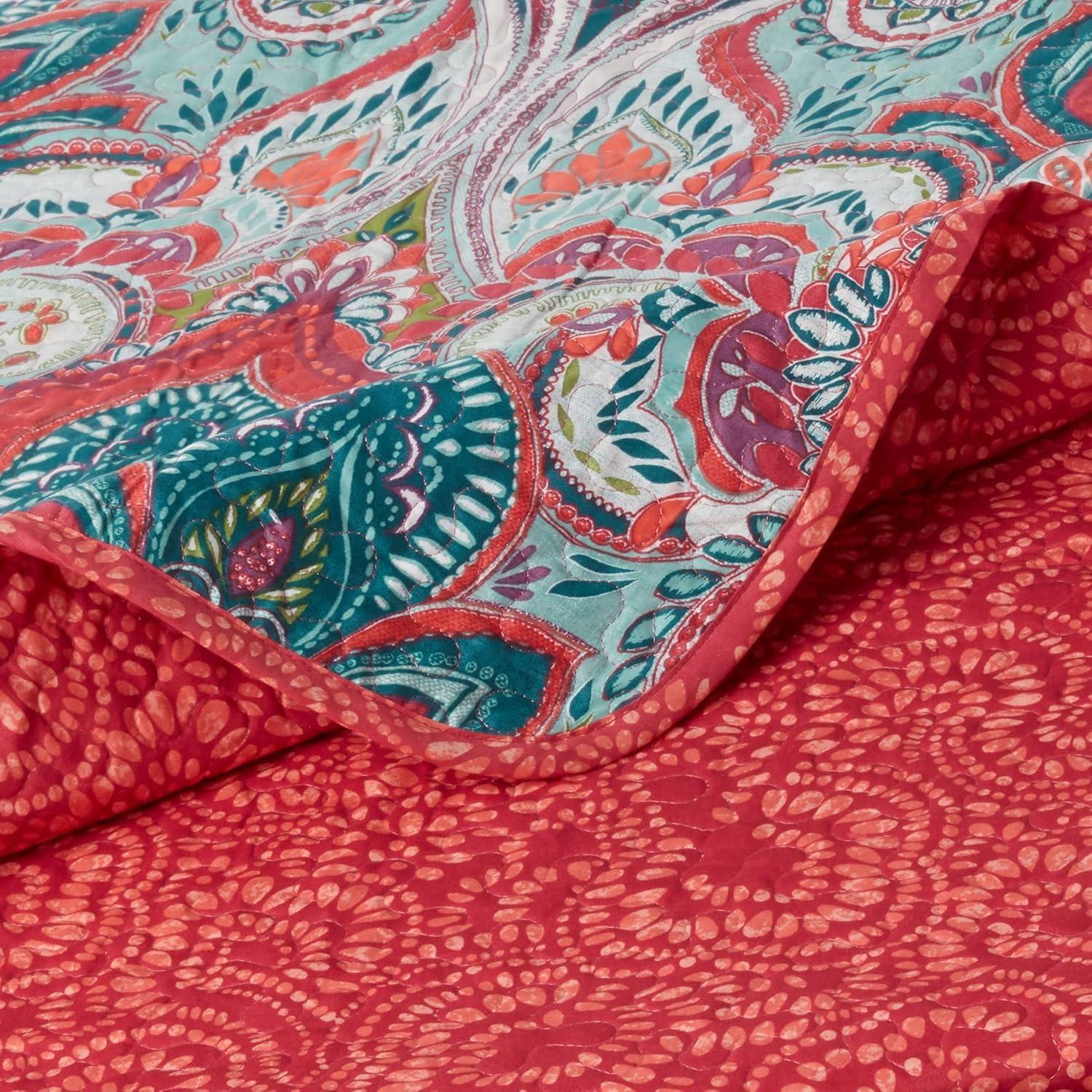 VCNY Casablanca Bohemian Microfiber / Polyester Standard Damask Quilt Set