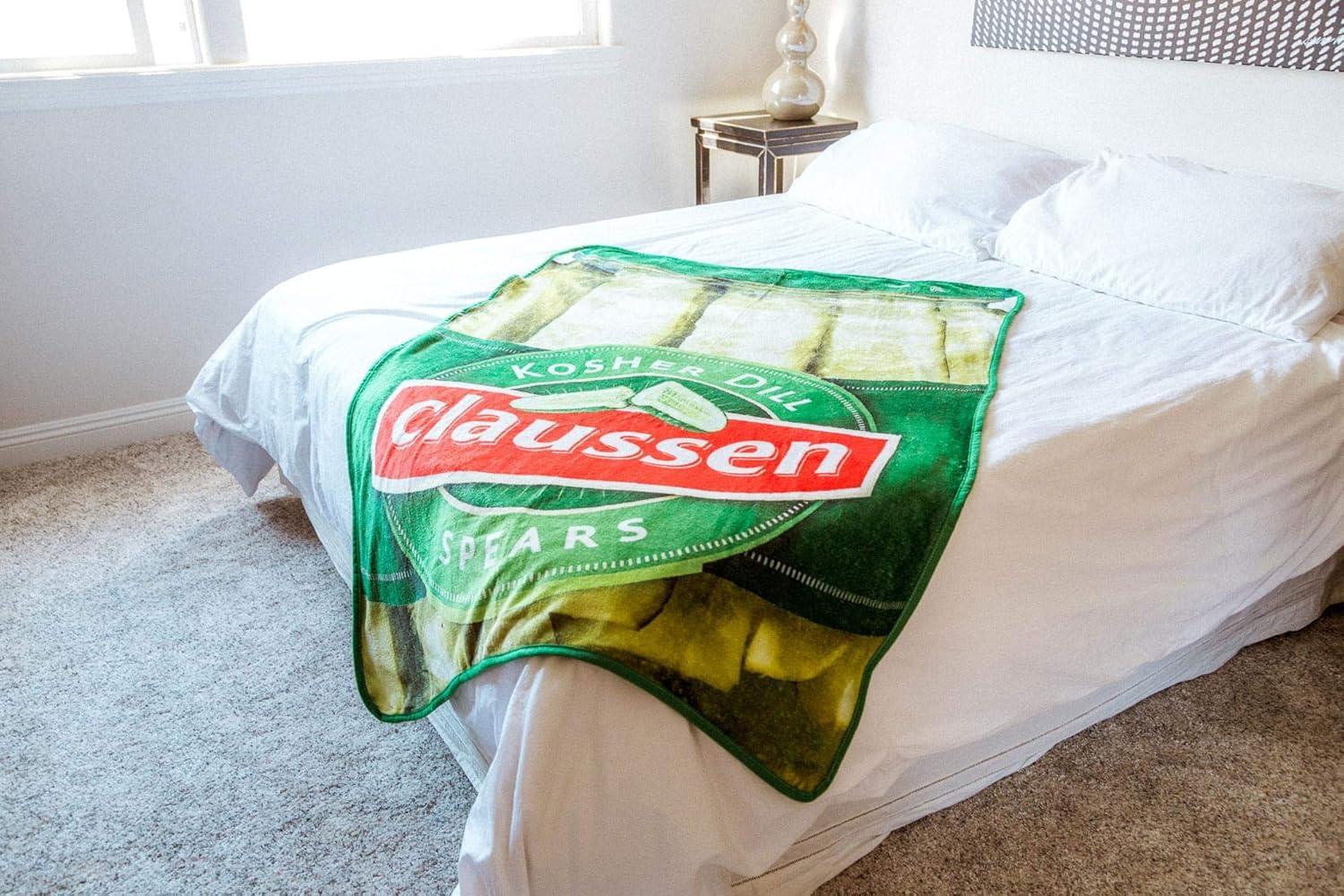 Toynk Claussen Kosher Dill Pickles Fleece Throw Blanket | 45 x 60 Inches