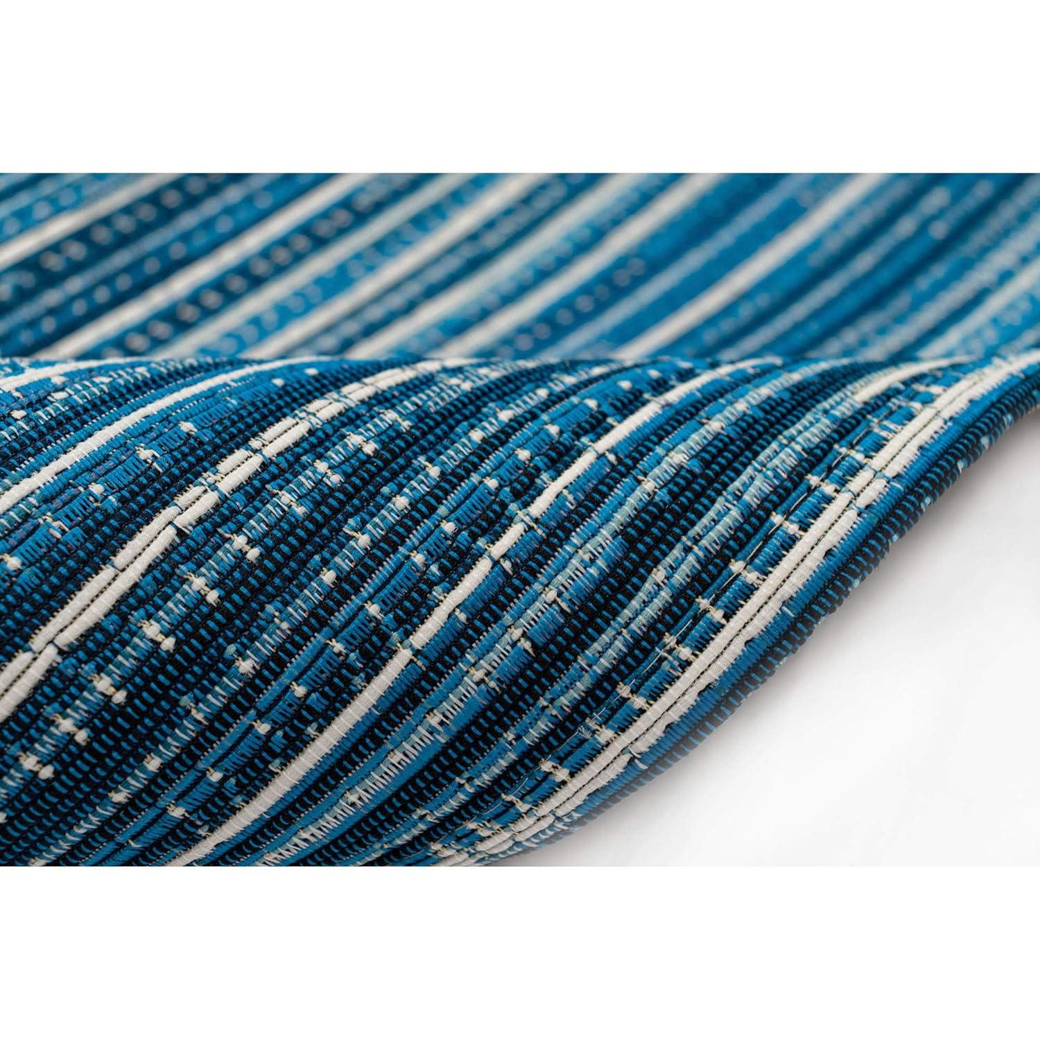 Liora Manne Marina Stripes Indoor/Outdoor Rug China Blue 2'7" x 4'3"