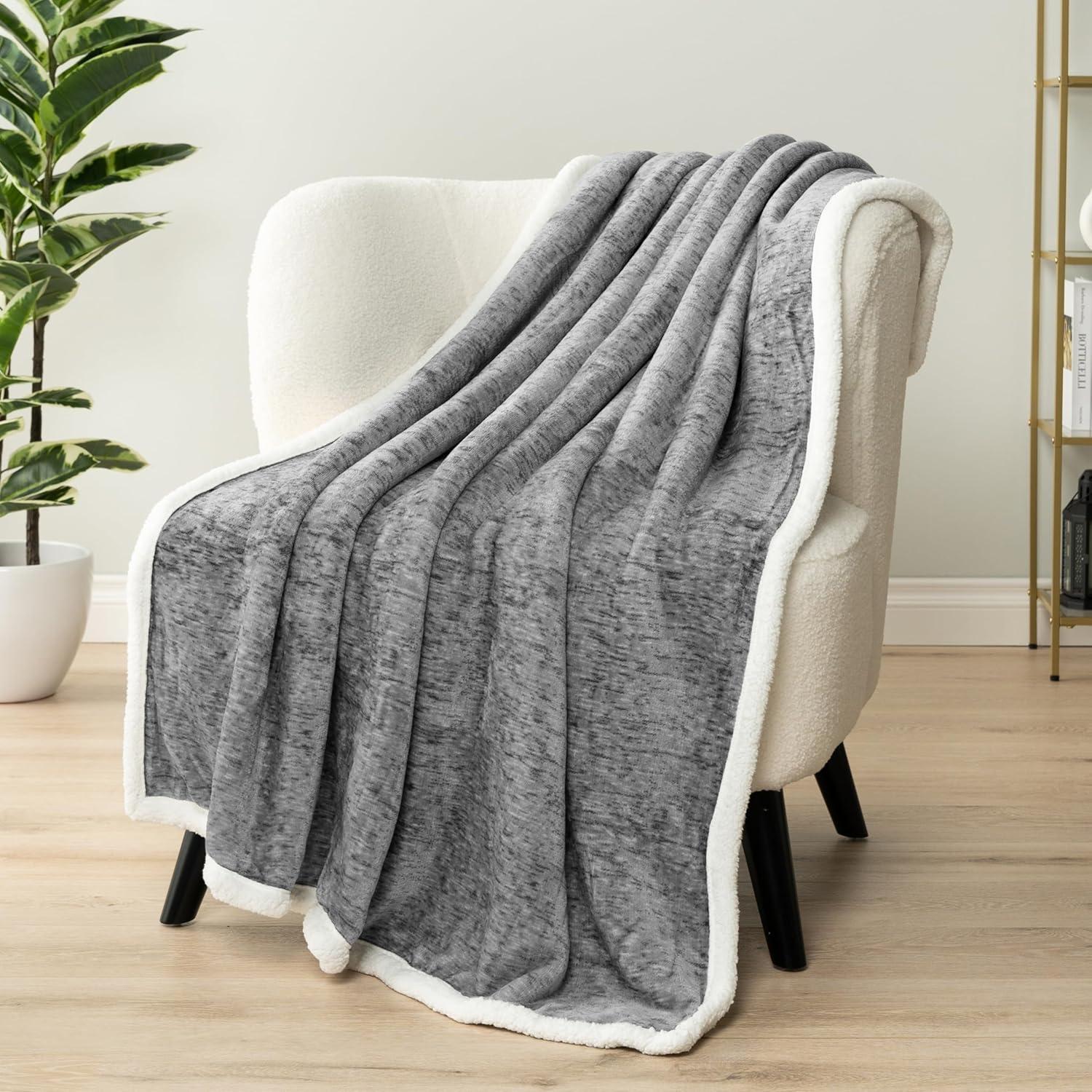 PAVILIA Fleece Plush Microfiber Throw Blanket for Couch, Sofa and Bed, Reversible