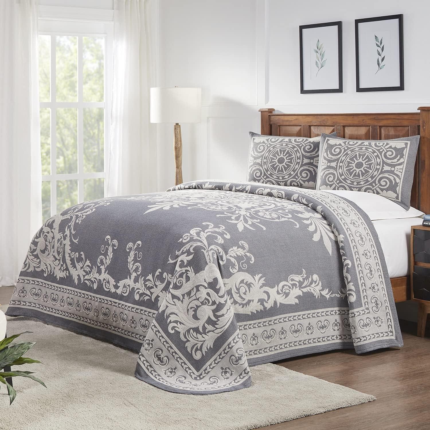 Lightweight Cotton Blend Oversized Jacquard Vintage Medallion Bedspread Set by Blue Nile Mills