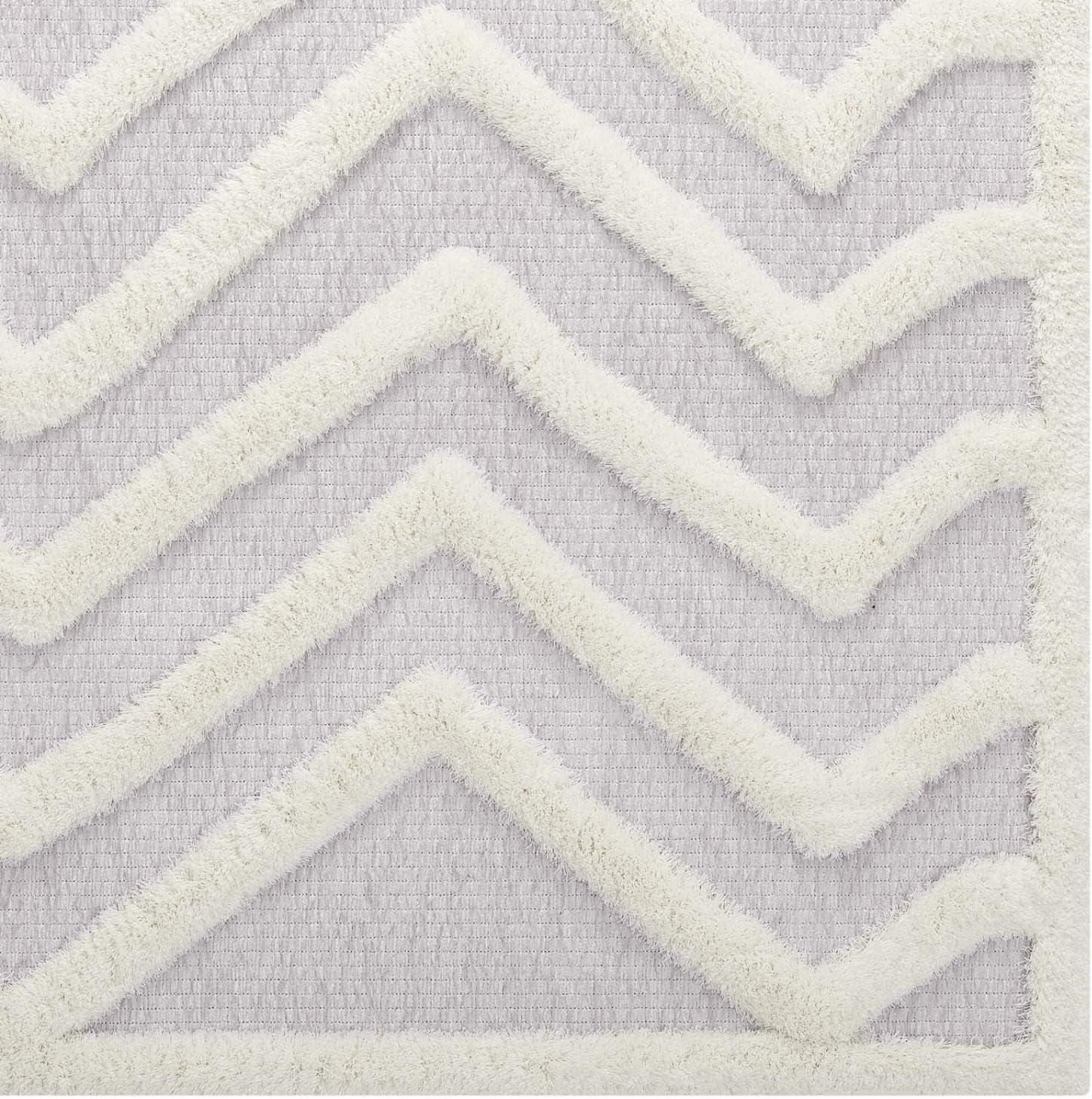 Ivory and Light Gray Abstract Chevron Soft Shag 5'x8' Area Rug