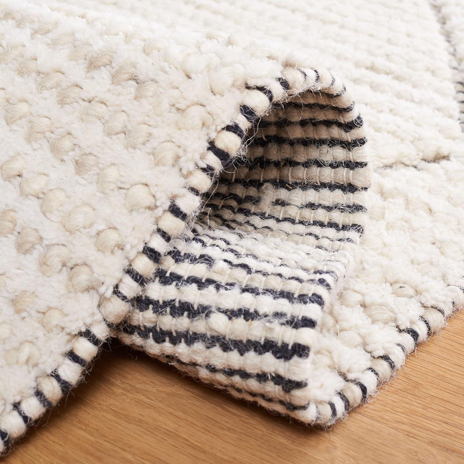 SAFAVIEH Casablanca Constance Diamond Wool Area Rug, Beige, 3' x 5'