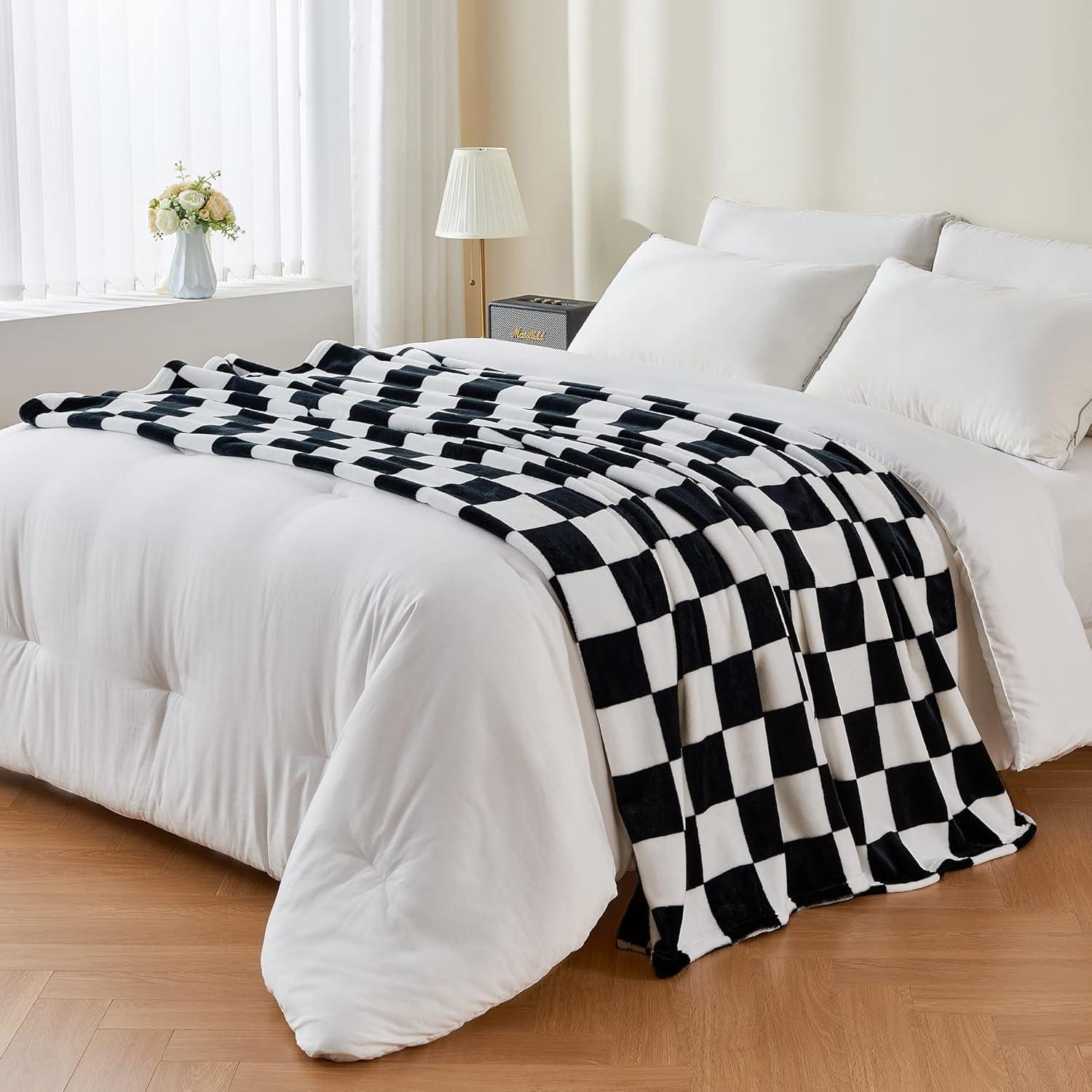 BEDELITE Checkered Throw Blanket for Couch, Soft & Cozy Fleece Flannel Blanket with Checkerboard Grid Home Decor, Checkered Black, 50x60 Inches