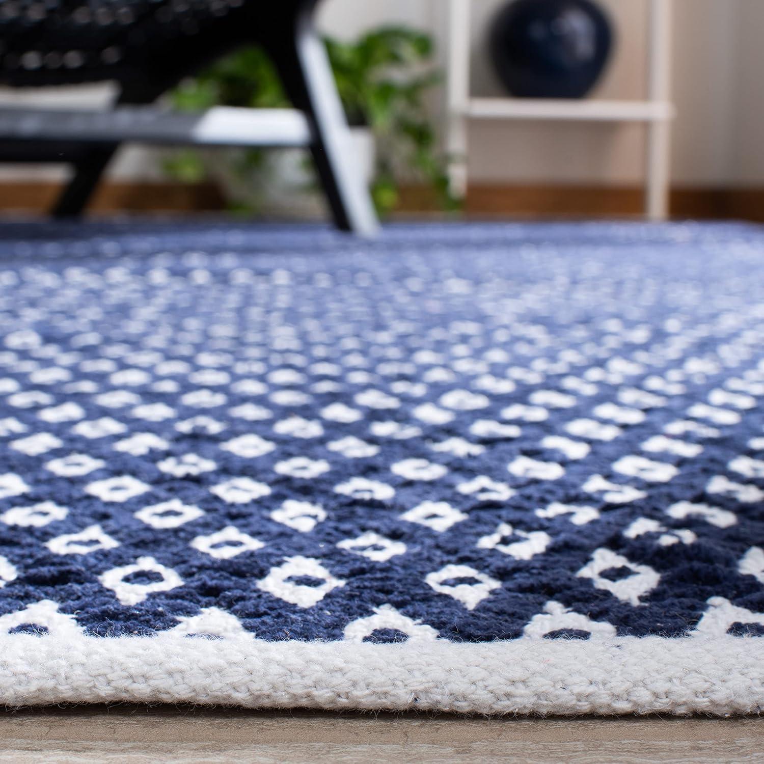 Boston BOS685 Power Loomed Area Rug - Navy - 6'x6' - Safavieh.