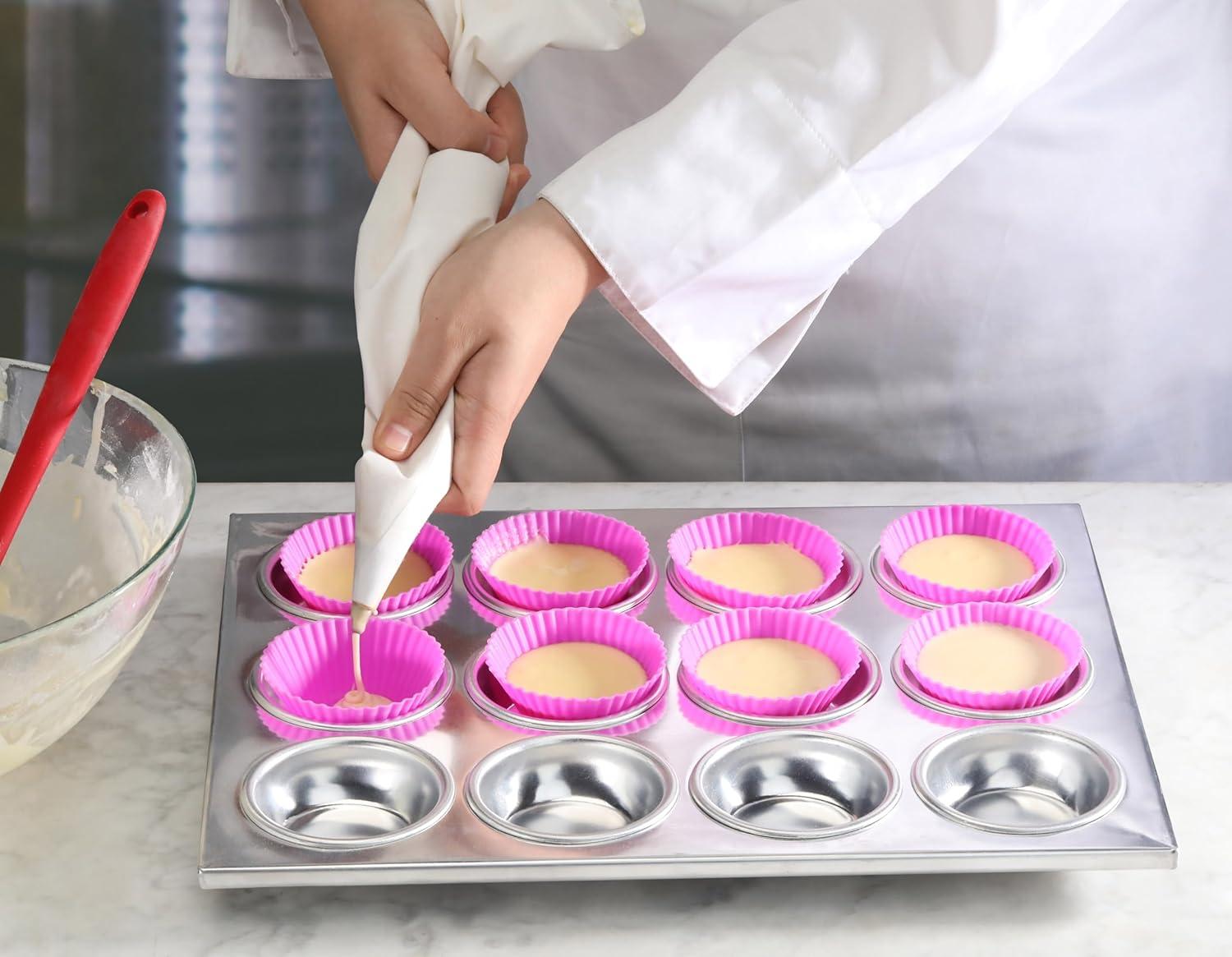 New Star Foodservice 535504 Commercial Grade Aluminum 12-Cup Muffin Pan