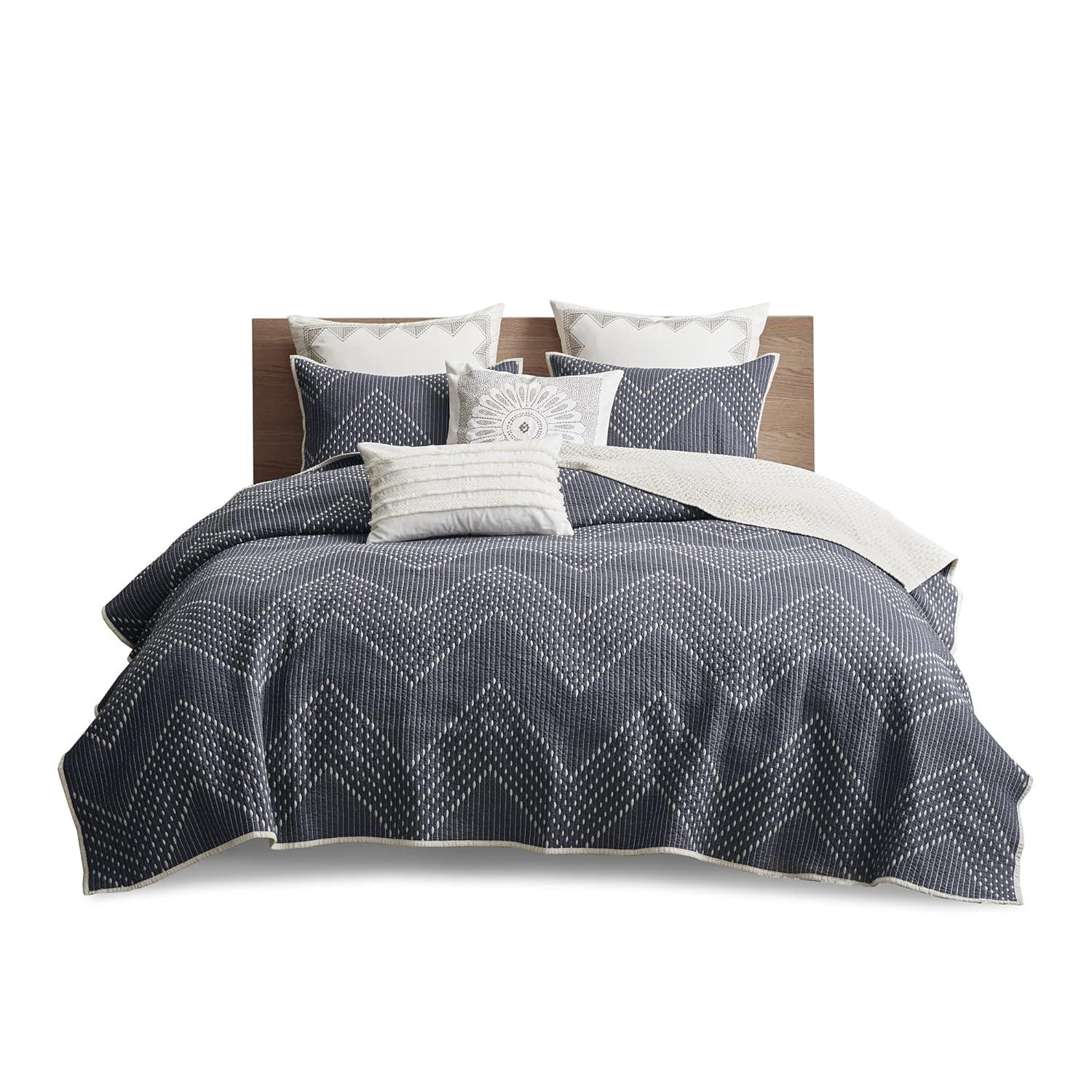 3 Piece Embroidered Cotton Quilt Set