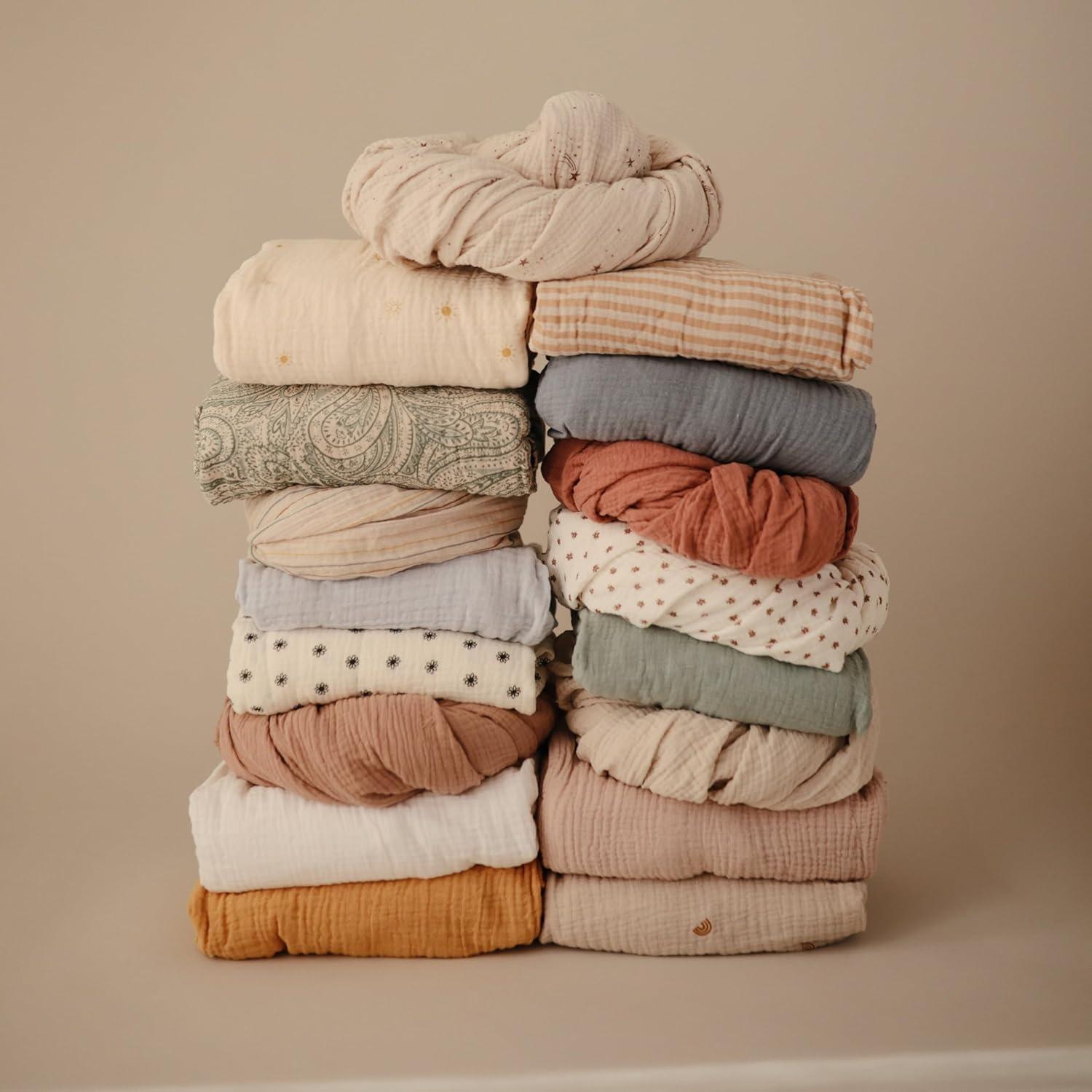 Mushie Extra Soft Muslin Crib Sheet - Bees