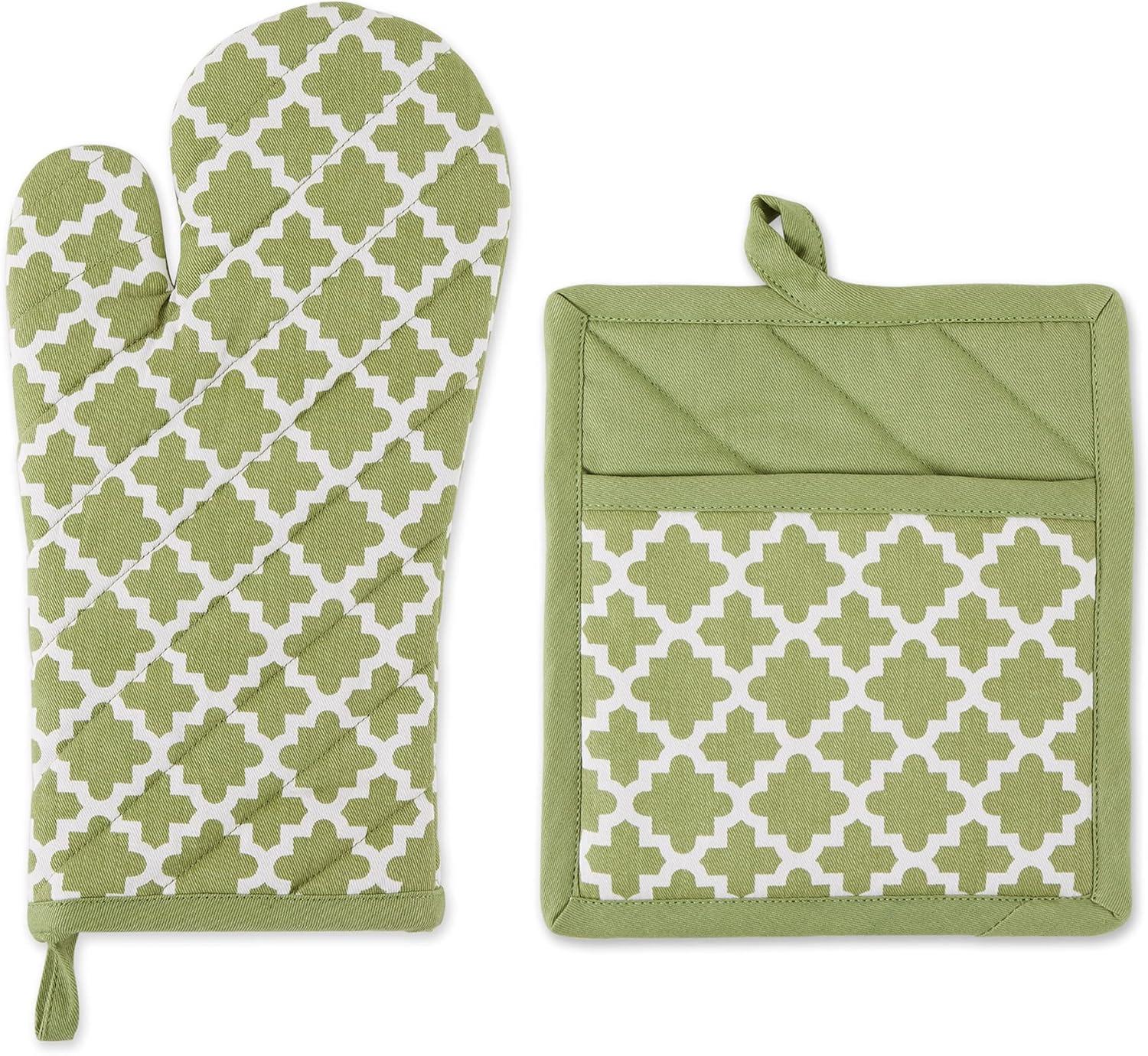 Antique Green Lattice Oven Mitt And Potholder Set