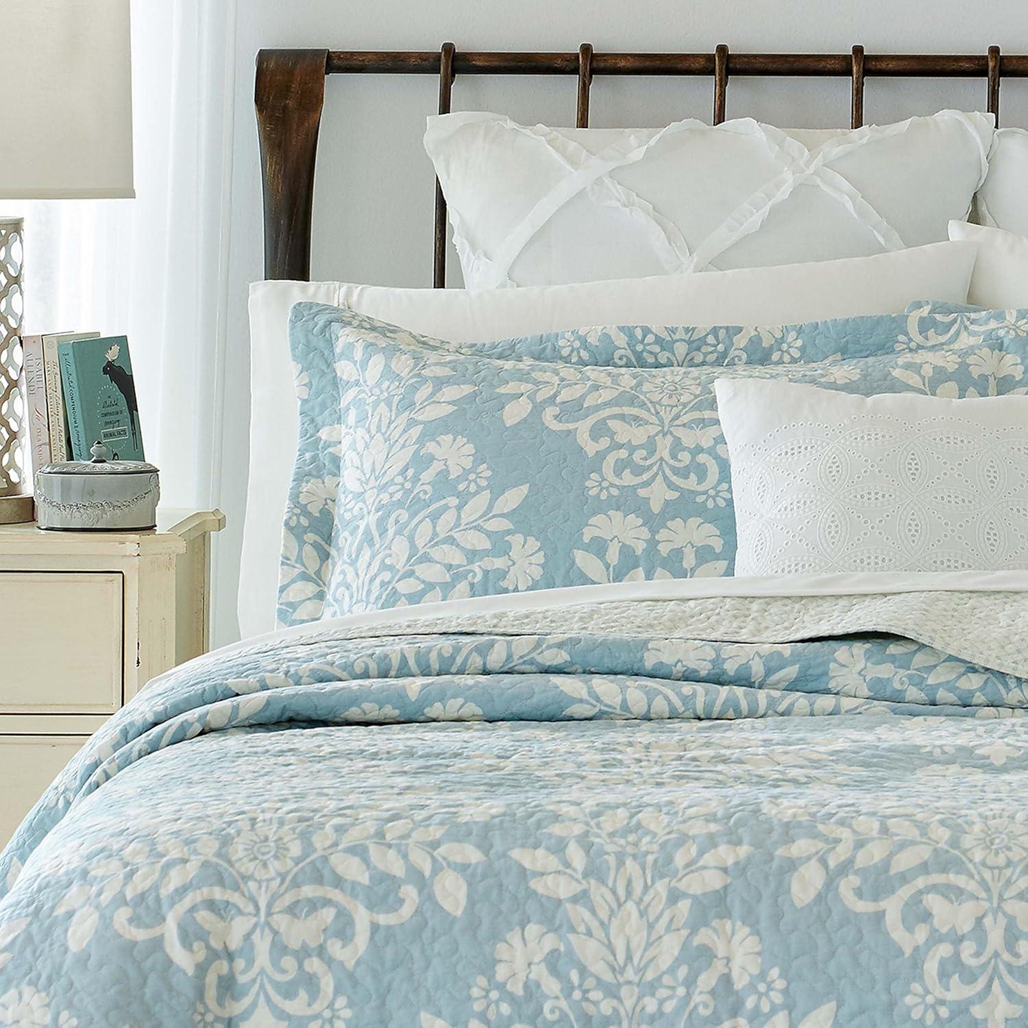 Rowland Quilt Set - Laura Ashley®