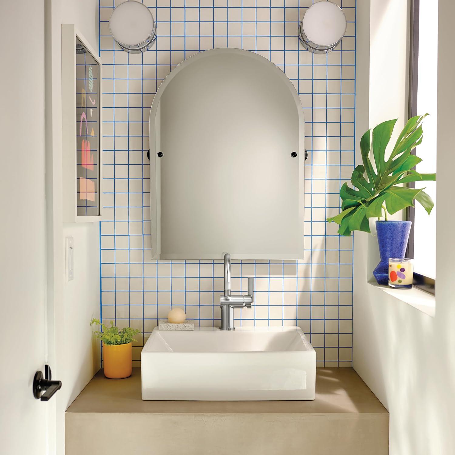 Cia Single Hole Bathroom Faucet, Modern One Handle Bathroom Sink Faucet with Drain Assembly