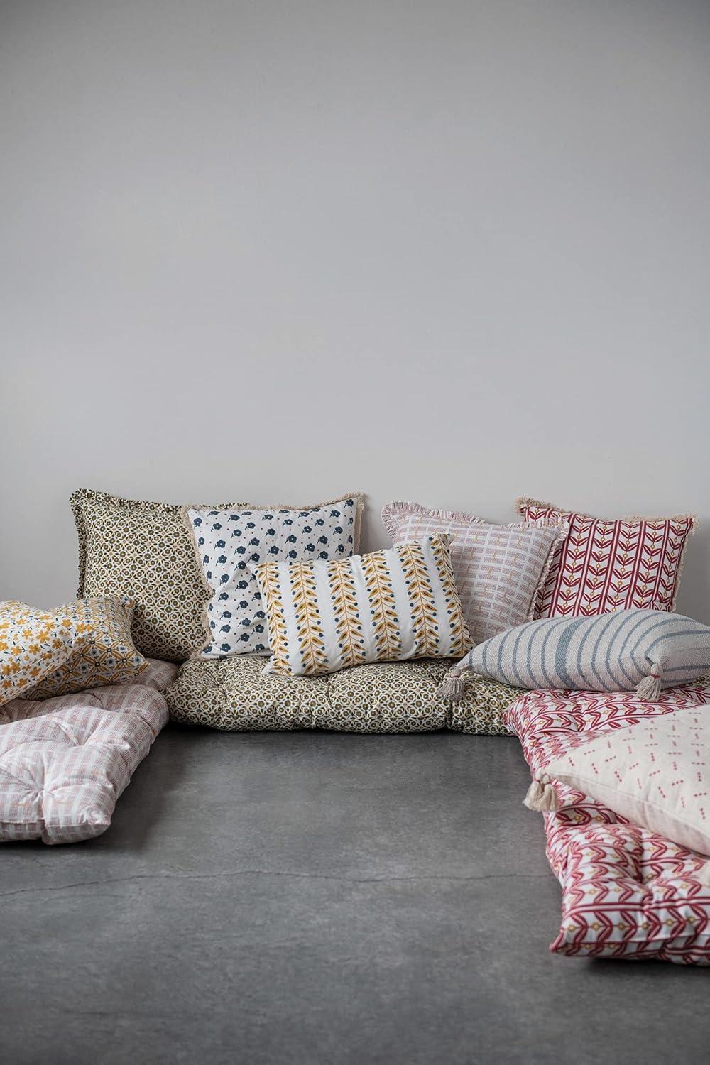 Creative Co-Op Creative Co-Op Acacia Wood Cutting Board