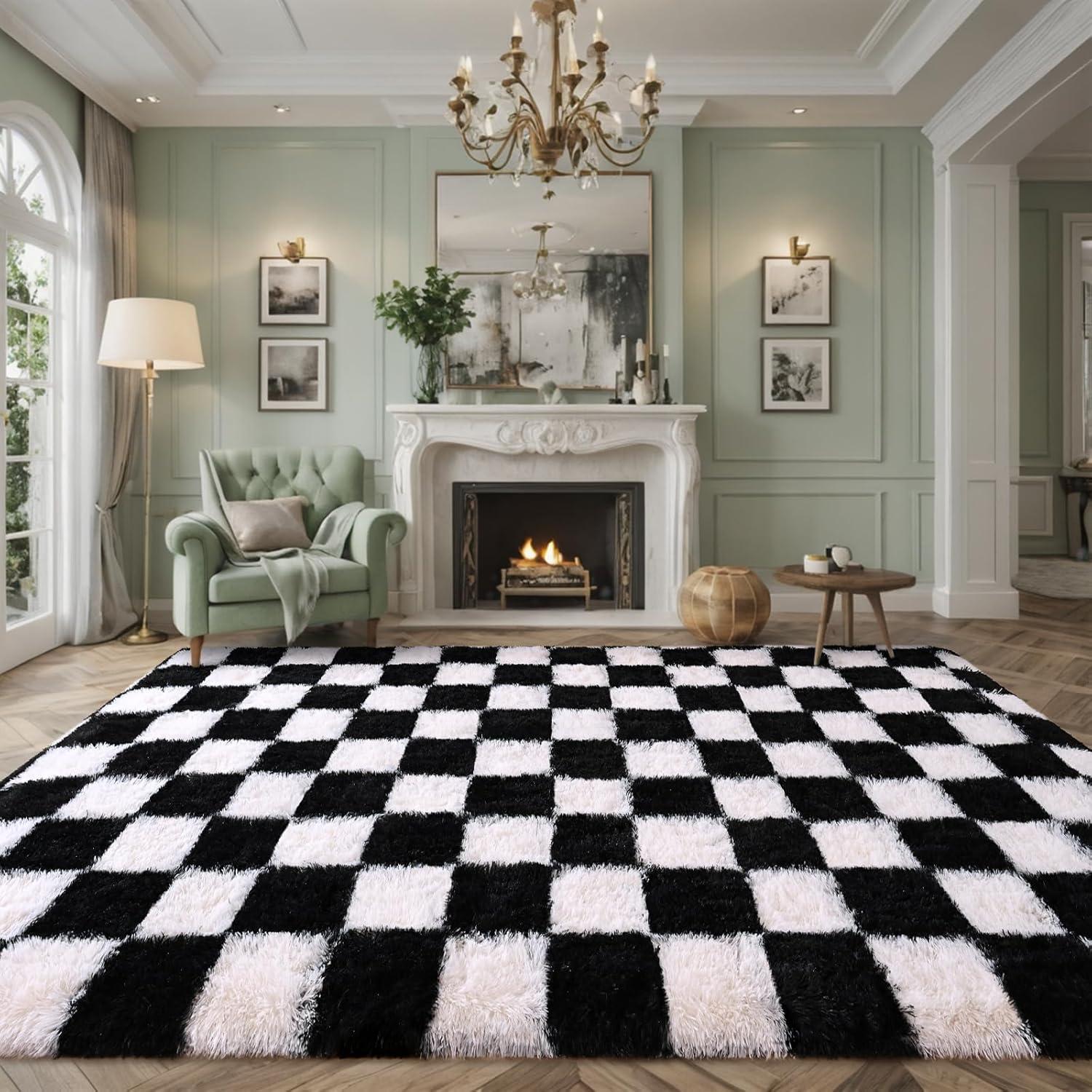 Corrigan Studio® Haylee Super Lightweight Plastic Straw Rug Checkered Black/White Outdoor Area Rug