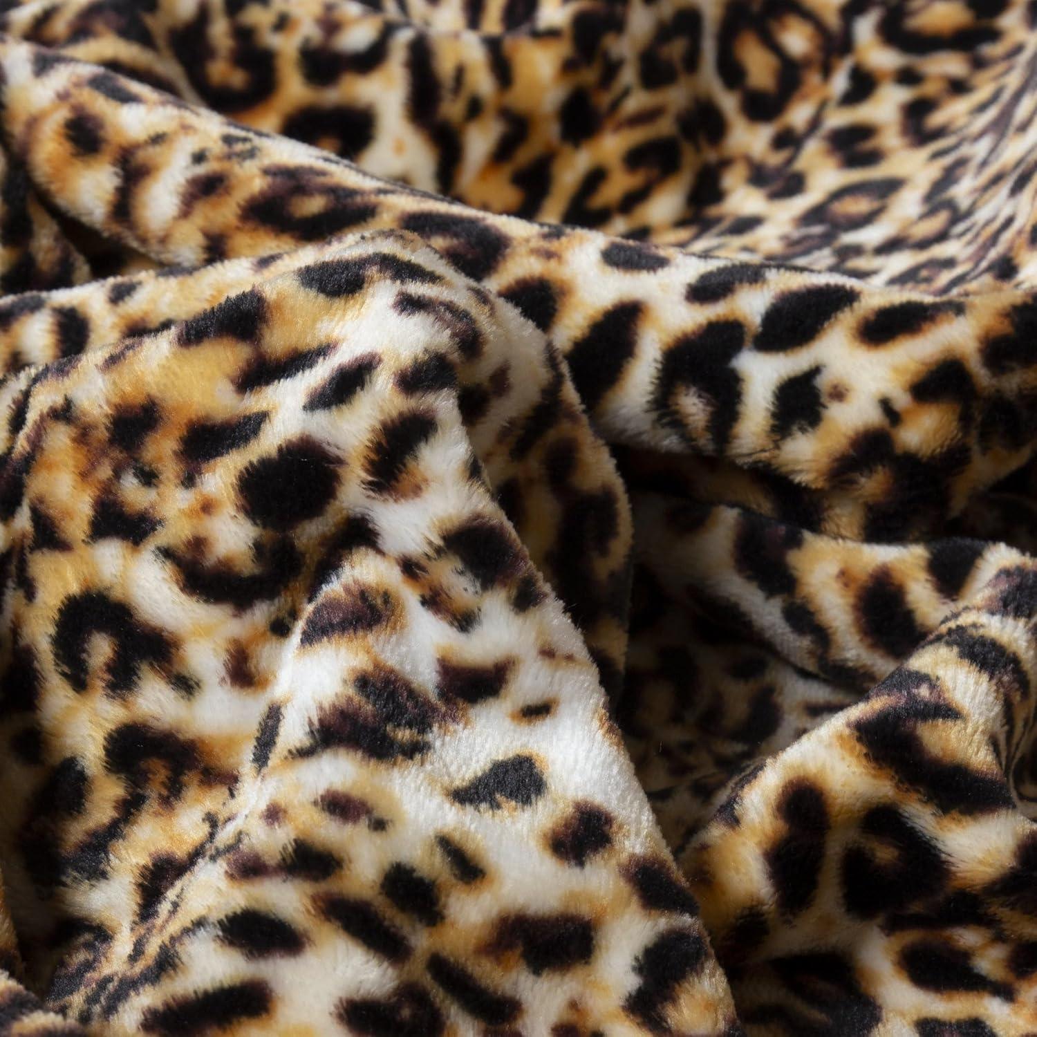 CARSTENS, INC. Travel Blanket, Premium Compact 2-in-1 Airplane Blanket/Pillow, Leopard Print